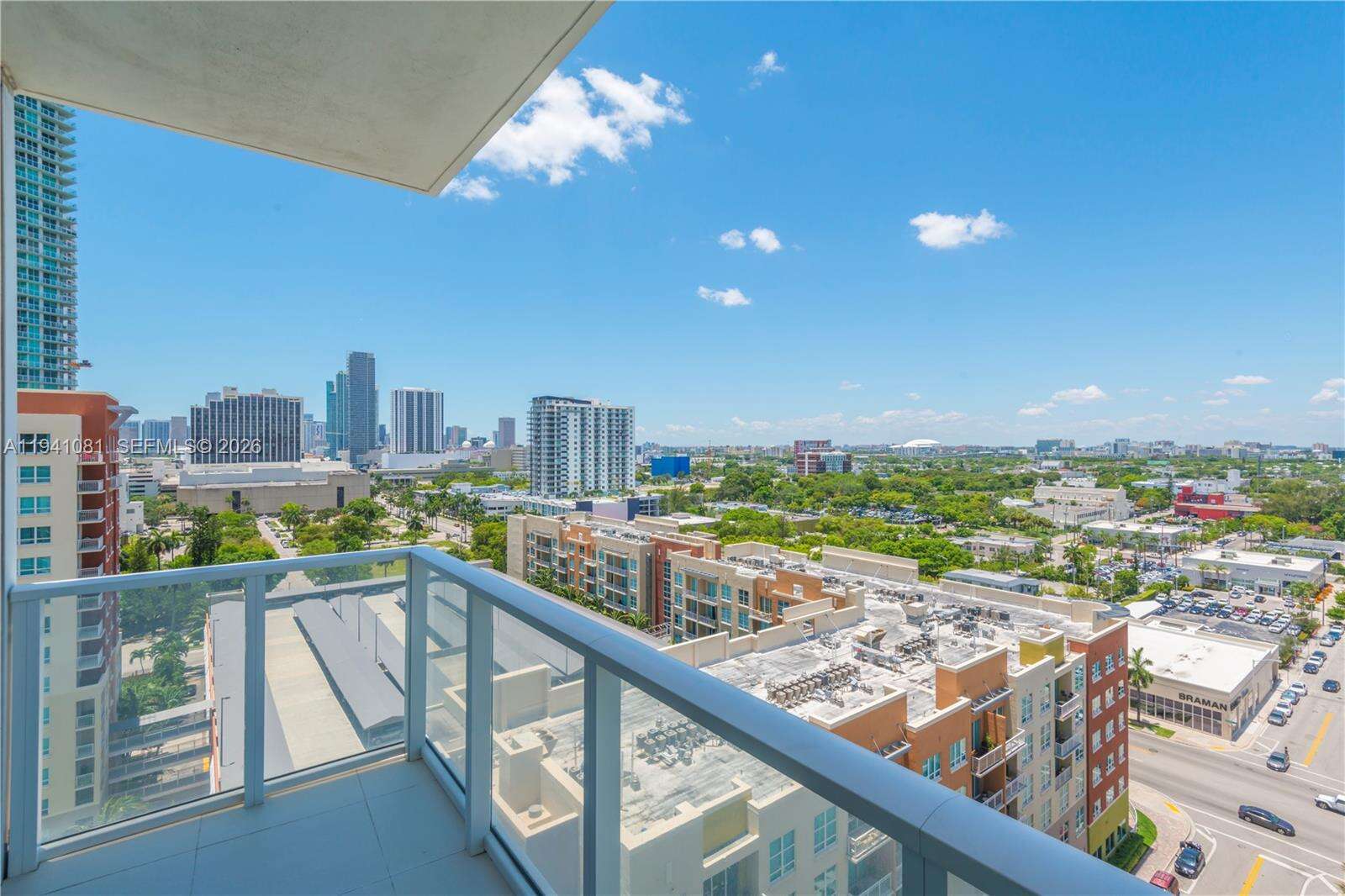 PARAMOUNT BAY - 2020 Bayshore Dr, Miami, FL 33137 | Picture 16