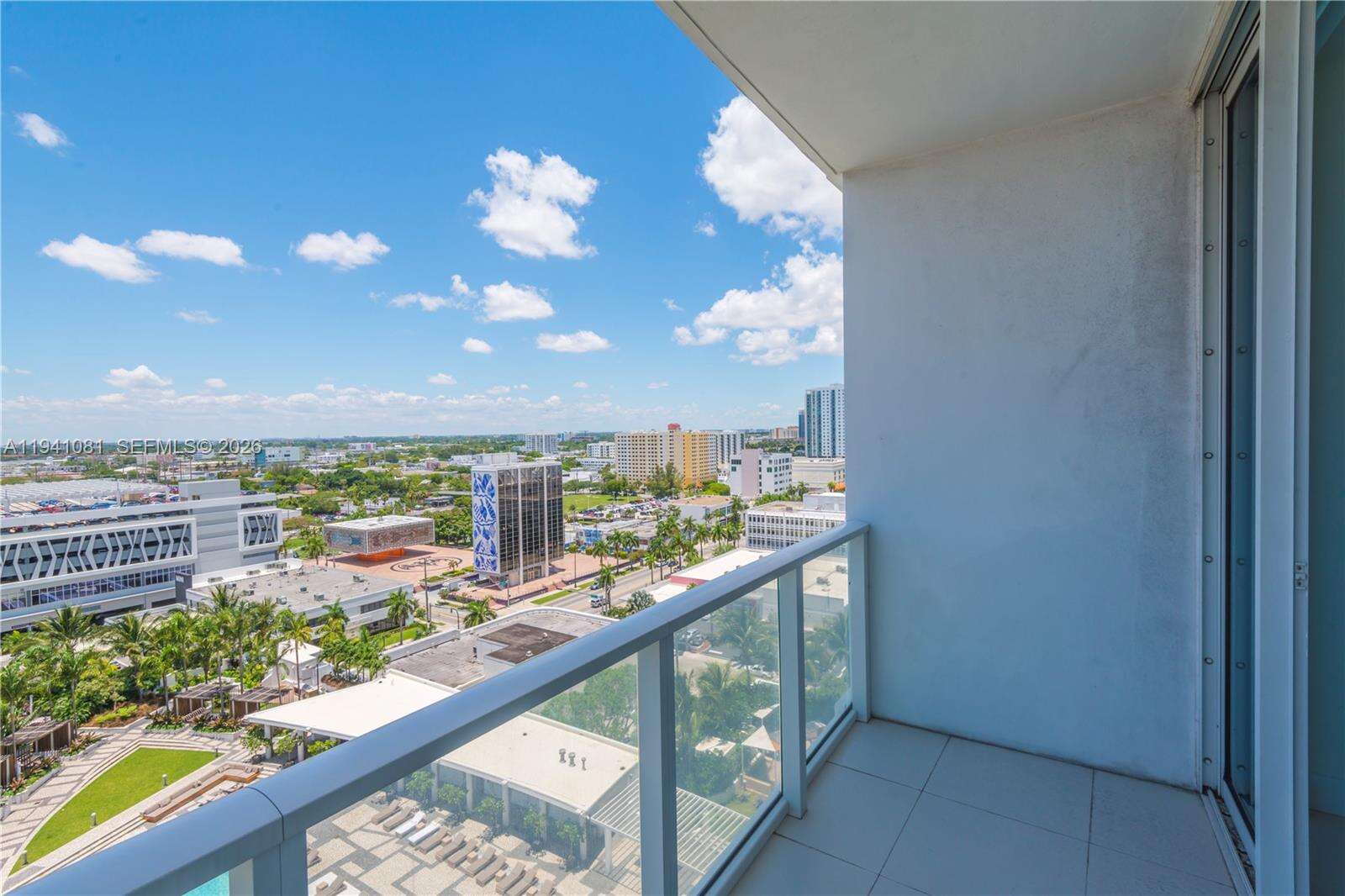 PARAMOUNT BAY - 2020 Bayshore Dr, Miami, FL 33137 | Picture 17