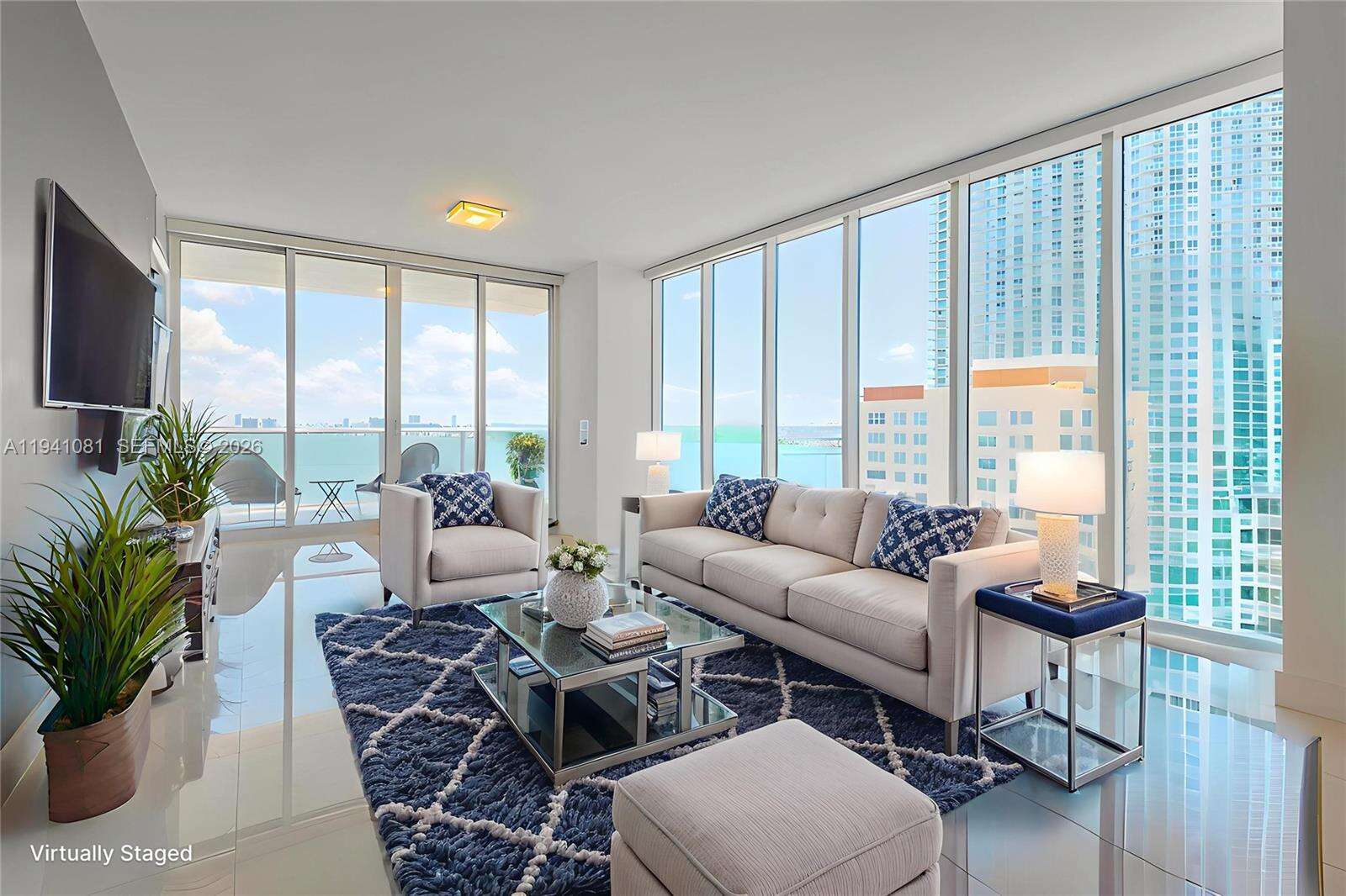 PARAMOUNT BAY - 2020 Bayshore Dr, Miami, FL 33137 | Picture 4