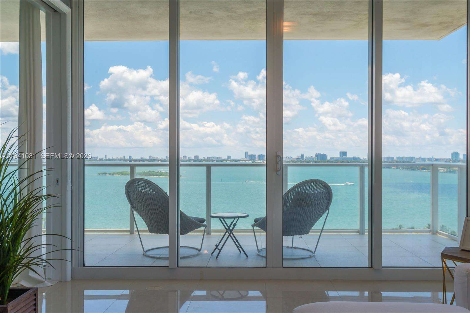 PARAMOUNT BAY - 2020 Bayshore Dr, Miami, FL 33137 | Picture 5