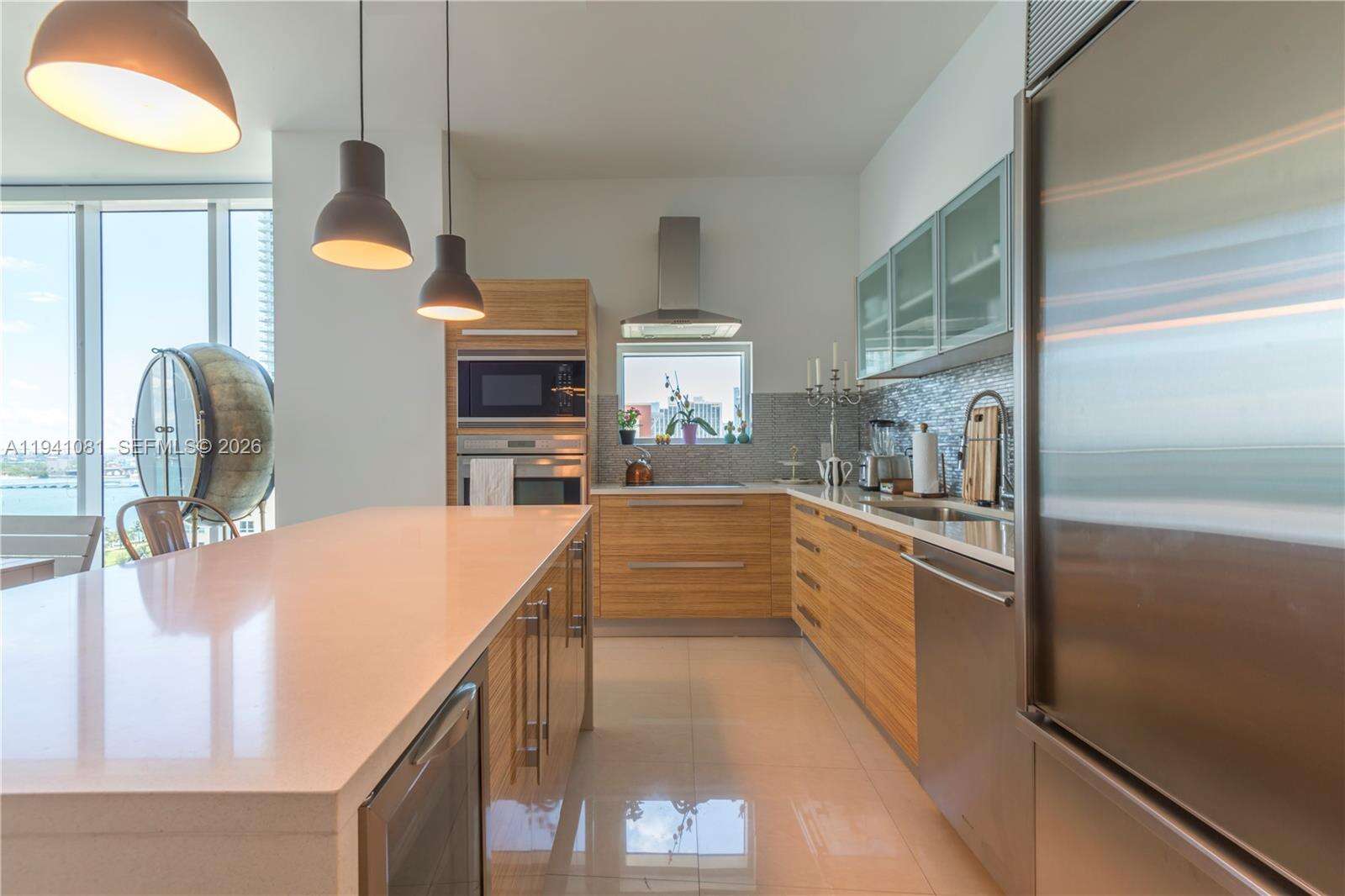 PARAMOUNT BAY - 2020 Bayshore Dr, Miami, FL 33137 | Picture 7