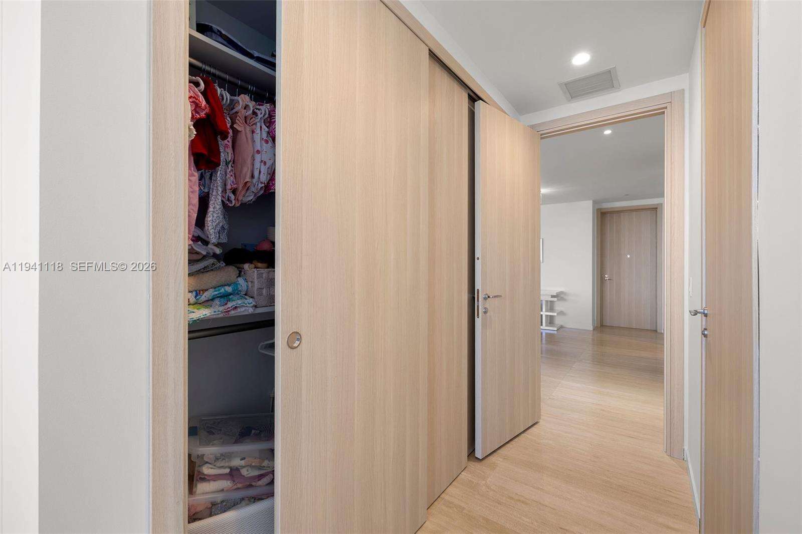 BRICKELL FLATIRON - 1000 Brickell Plz, Miami, FL 33131 | Picture 43