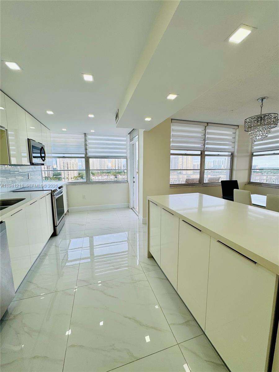 Del Prado at 18041 Biscayne Blvd *boat Slip & Unit*, Aventura, FL 33160 - For Sale photo 4