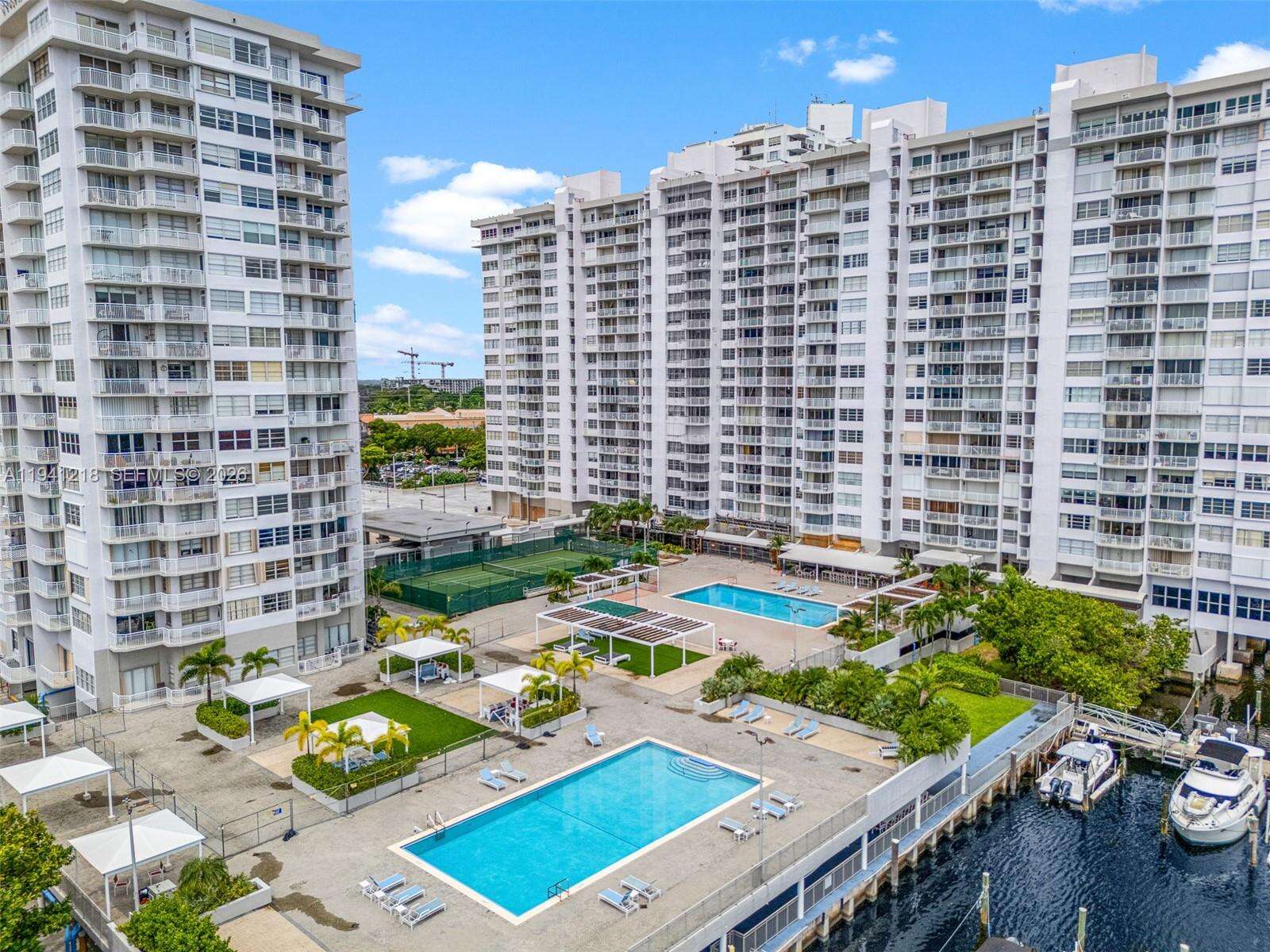 Del Prado at 18041 Biscayne Blvd *boat Slip & Unit*, Aventura, FL 33160 - For Sale photo 38