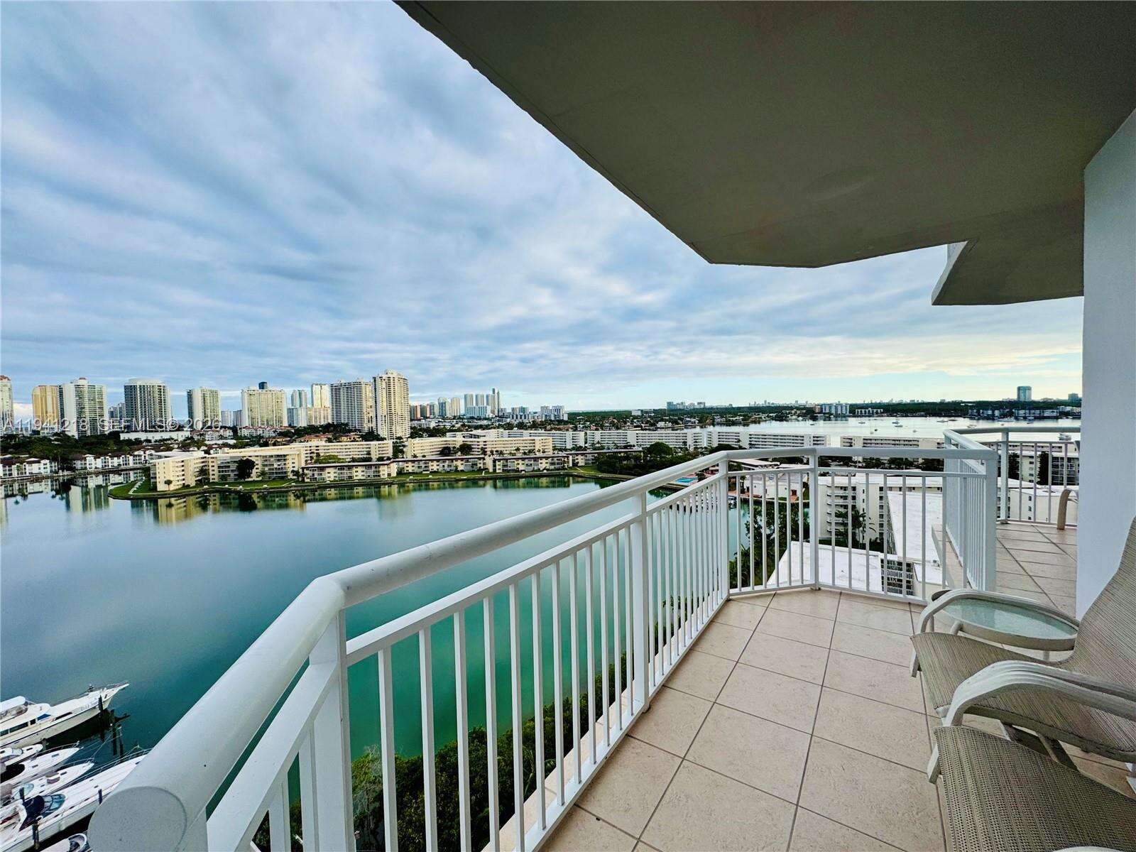 Del Prado at 18041 Biscayne Blvd *boat Slip & Unit*, Aventura, FL 33160 - For Sale photo 9
