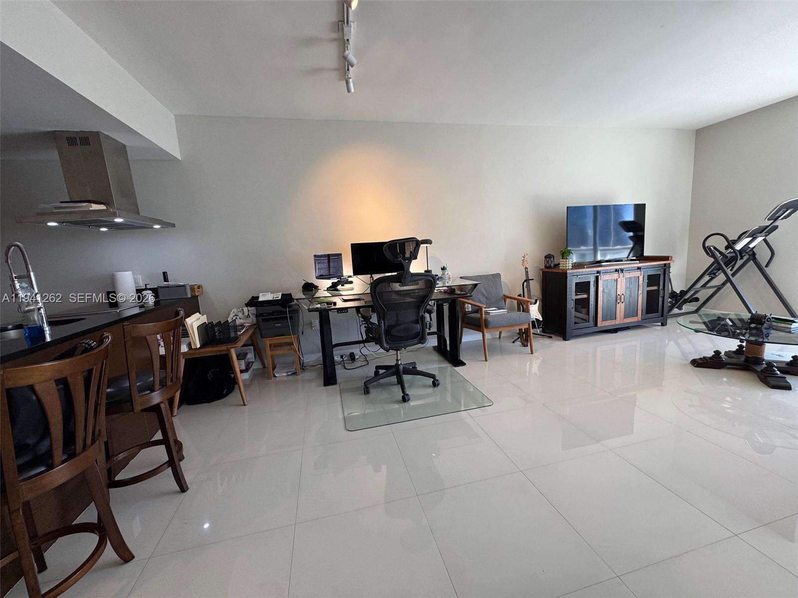 Icon Brickell 2 at 495 Brickell Ave, Miami, FL 33131 - For Sale photo 4