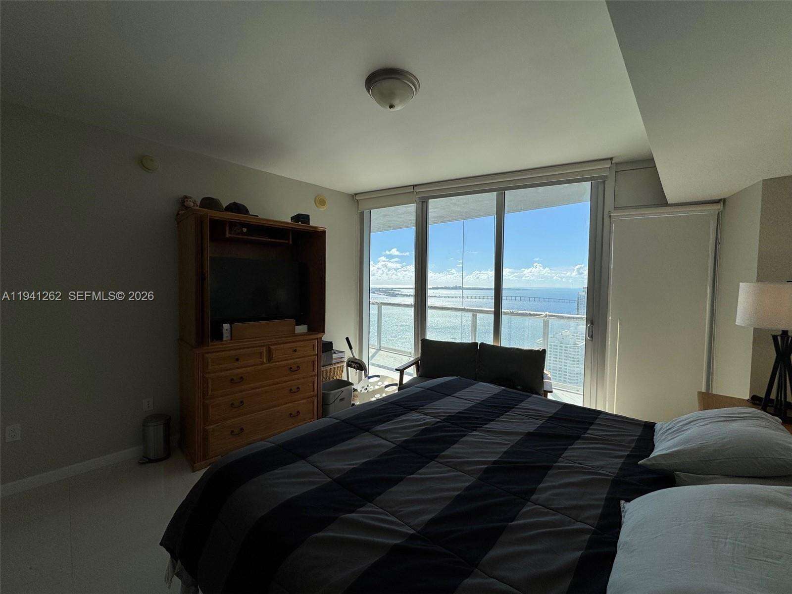 Icon Brickell 2 at 495 Brickell Ave, Miami, FL 33131 - For Sale photo 5
