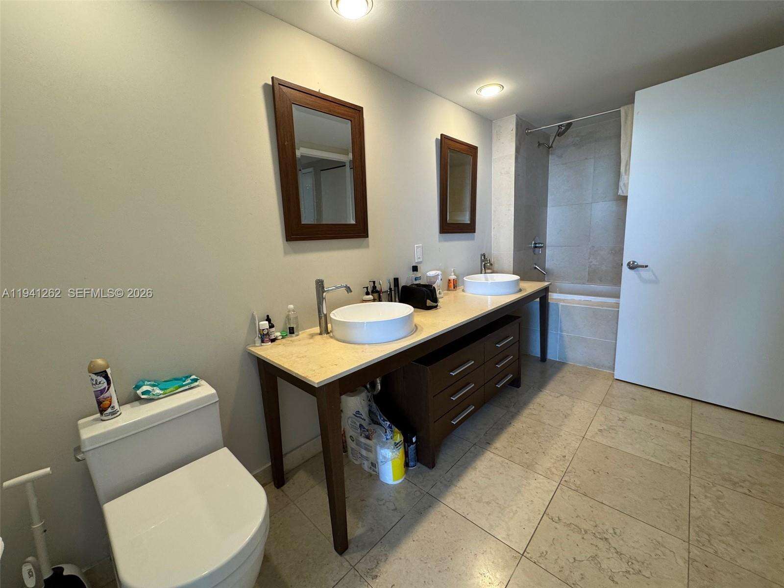Icon Brickell 2 at 495 Brickell Ave, Miami, FL 33131 - For Sale photo 9