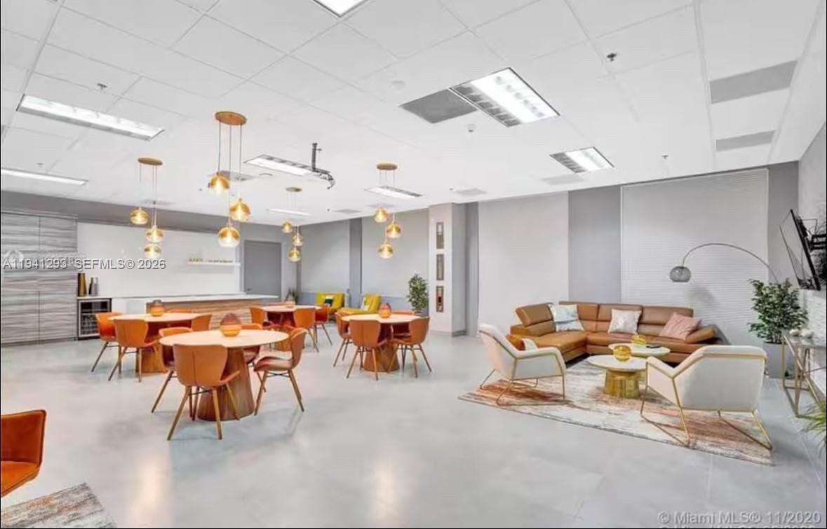 THE CLUB AT BRICKELL BAY PLAZA - 1200 Brickell Bay Dr, Miami, FL 33131 | Picture 13