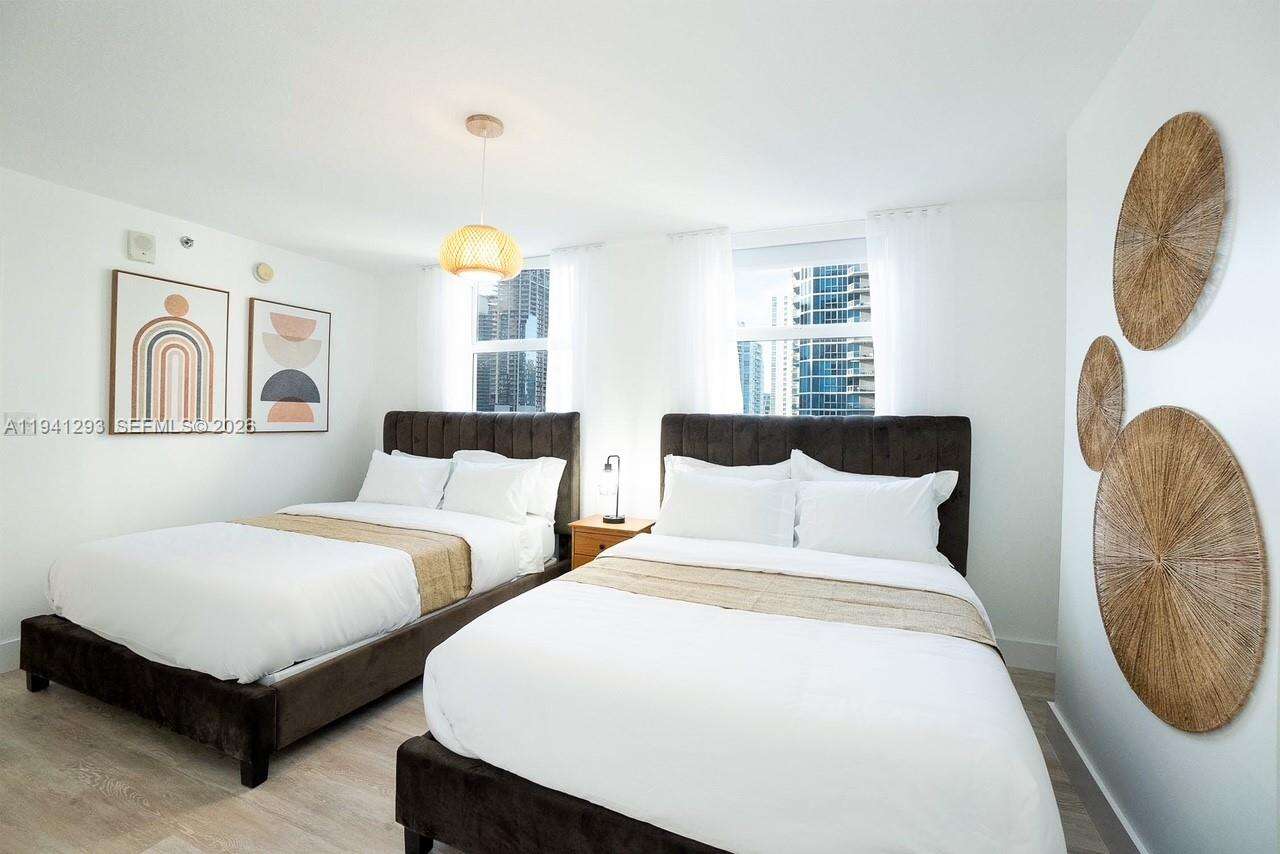 THE CLUB AT BRICKELL BAY PLAZA - 1200 Brickell Bay Dr, Miami, FL 33131 | Picture 10