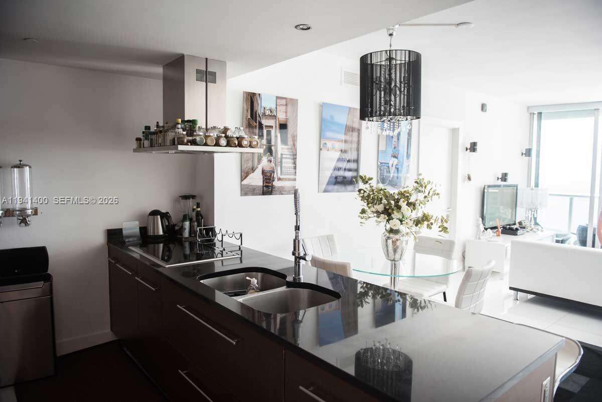 ICON BRICKELL NO TWO - 495 Brickell Ave, Miami, FL 33131 | Picture 4