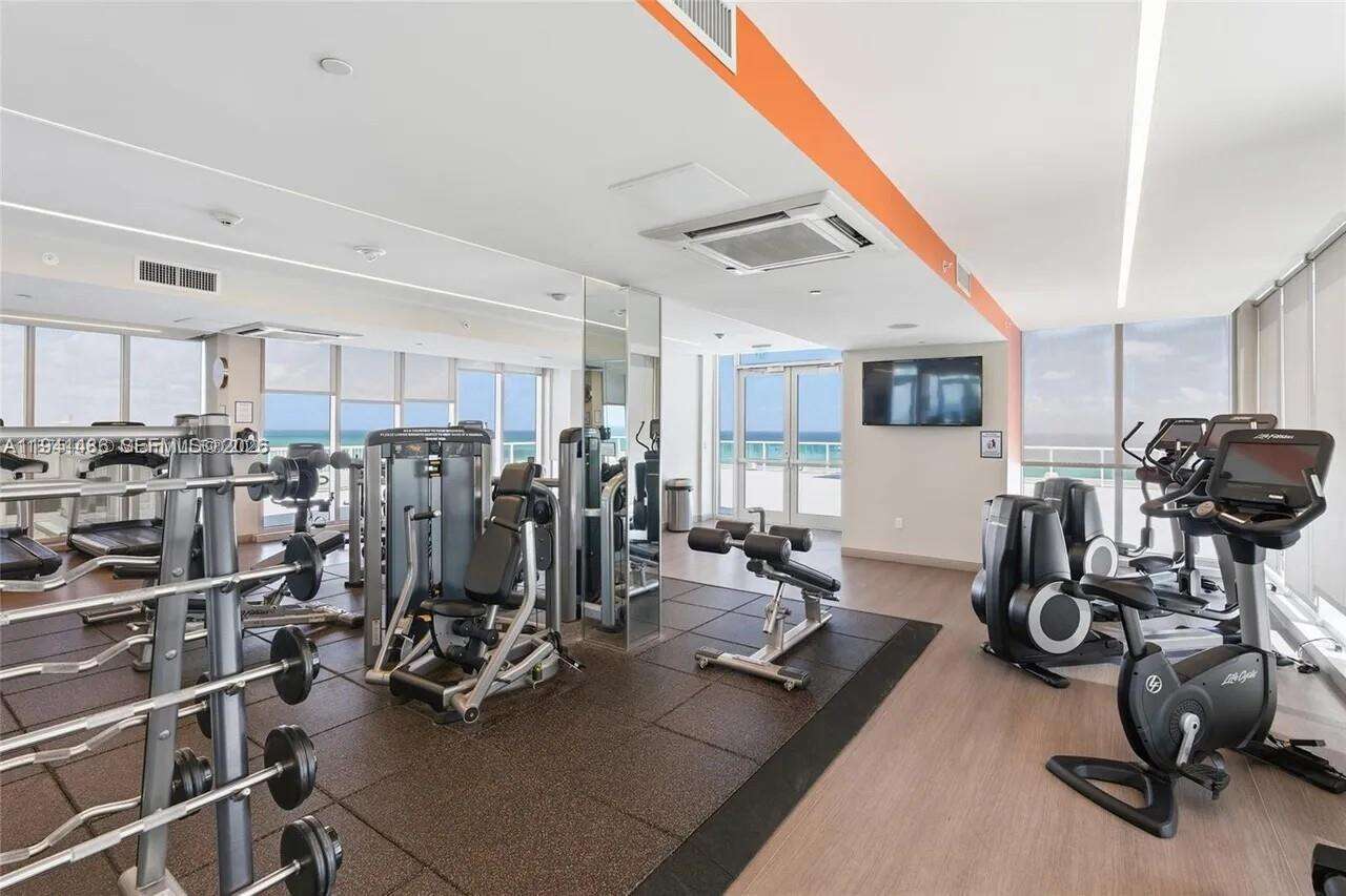 BAL HARBOUR 101 - 10155 Collins Ave, Bal Harbour, FL 33154 | Picture 32