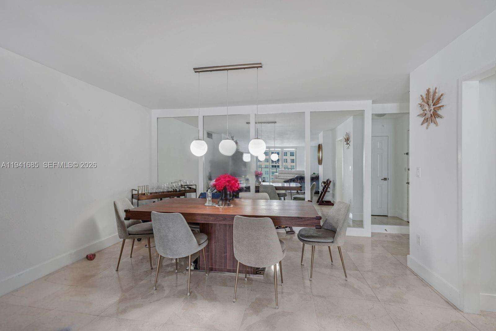 Arlen Beach at 5701 Collins Ave, Miami Beach, FL 33140 - For Sale photo 4