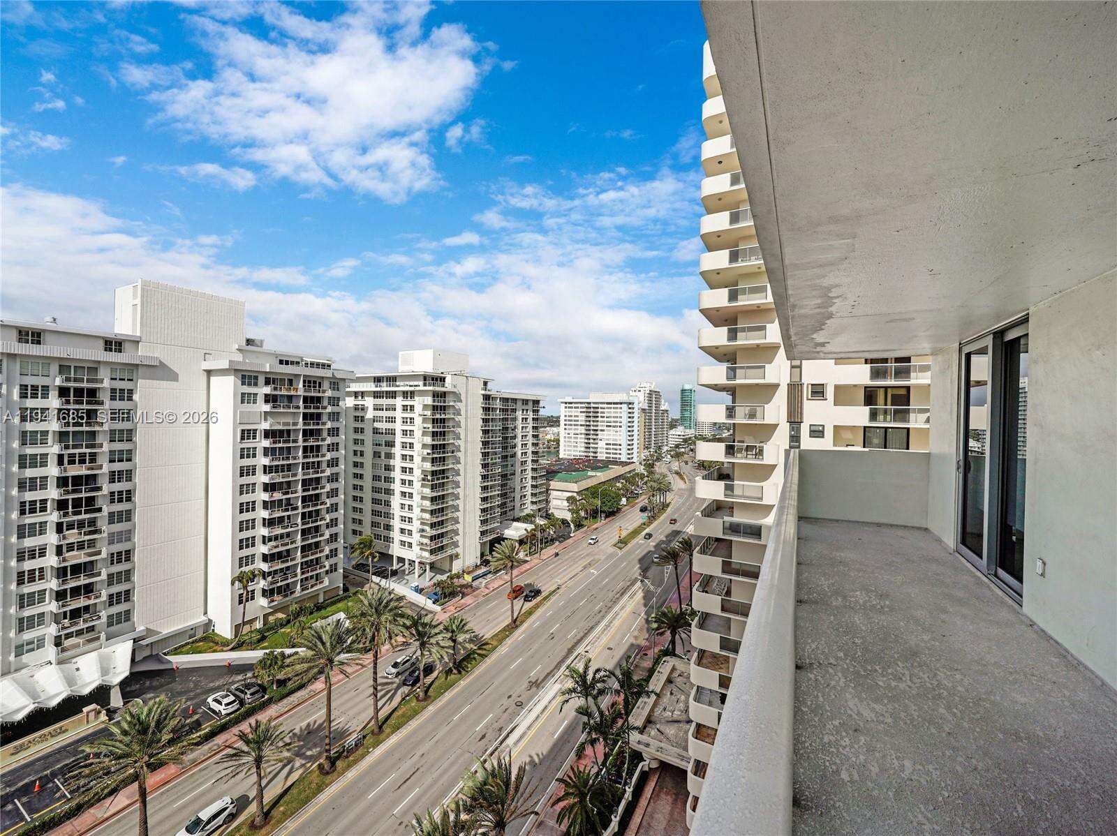 Arlen Beach at 5701 Collins Ave, Miami Beach, FL 33140 - For Sale photo 5