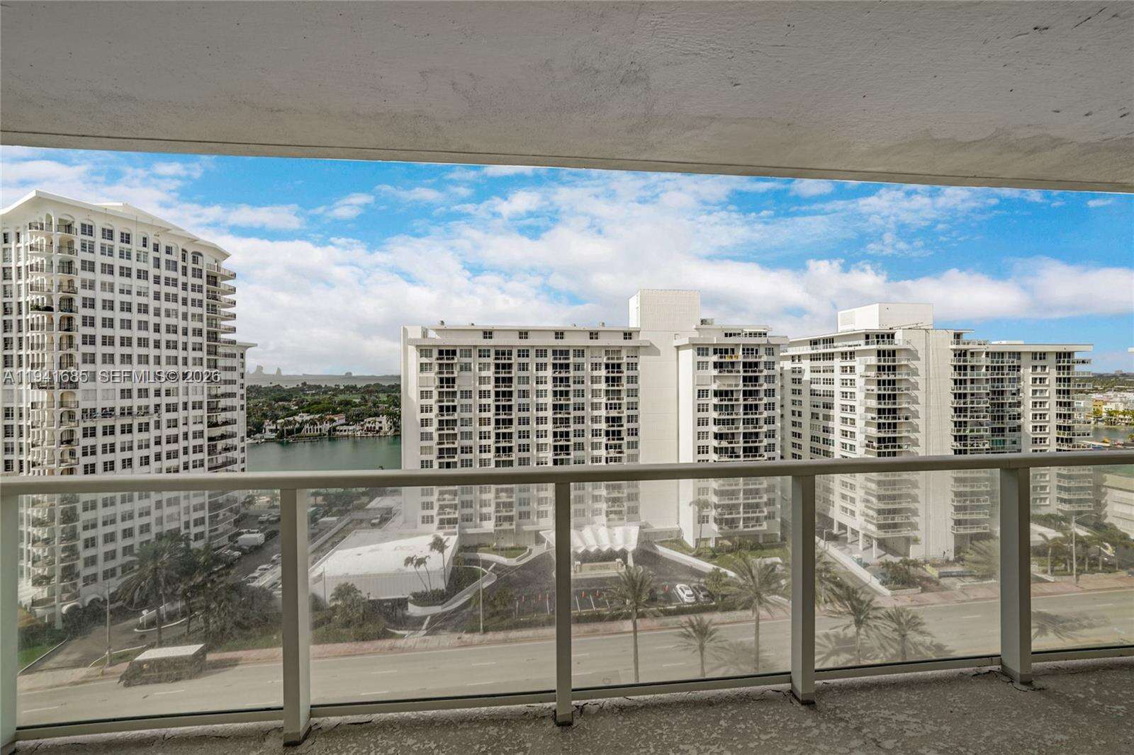 Arlen Beach at 5701 Collins Ave, Miami Beach, FL 33140 - For Sale photo 6
