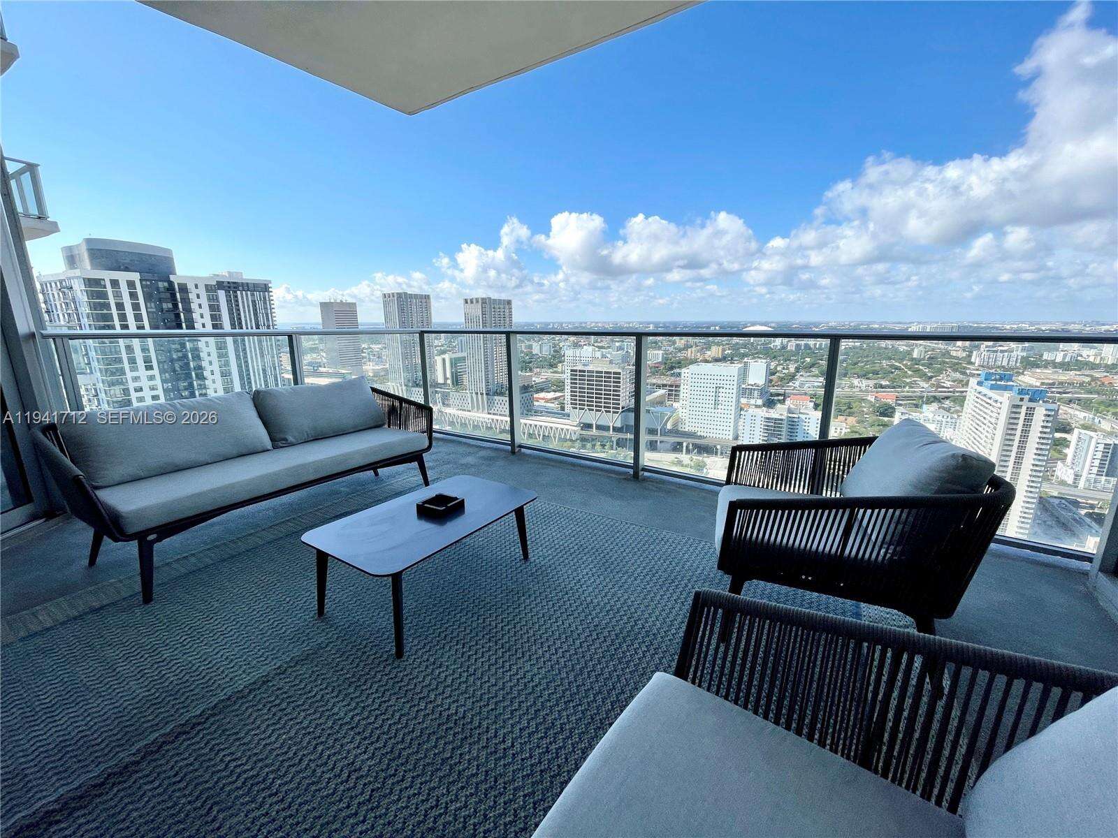 Paramount Miami Worldcenter at 851 1 Ave, Miami, FL 33132 - For Sale photo 17