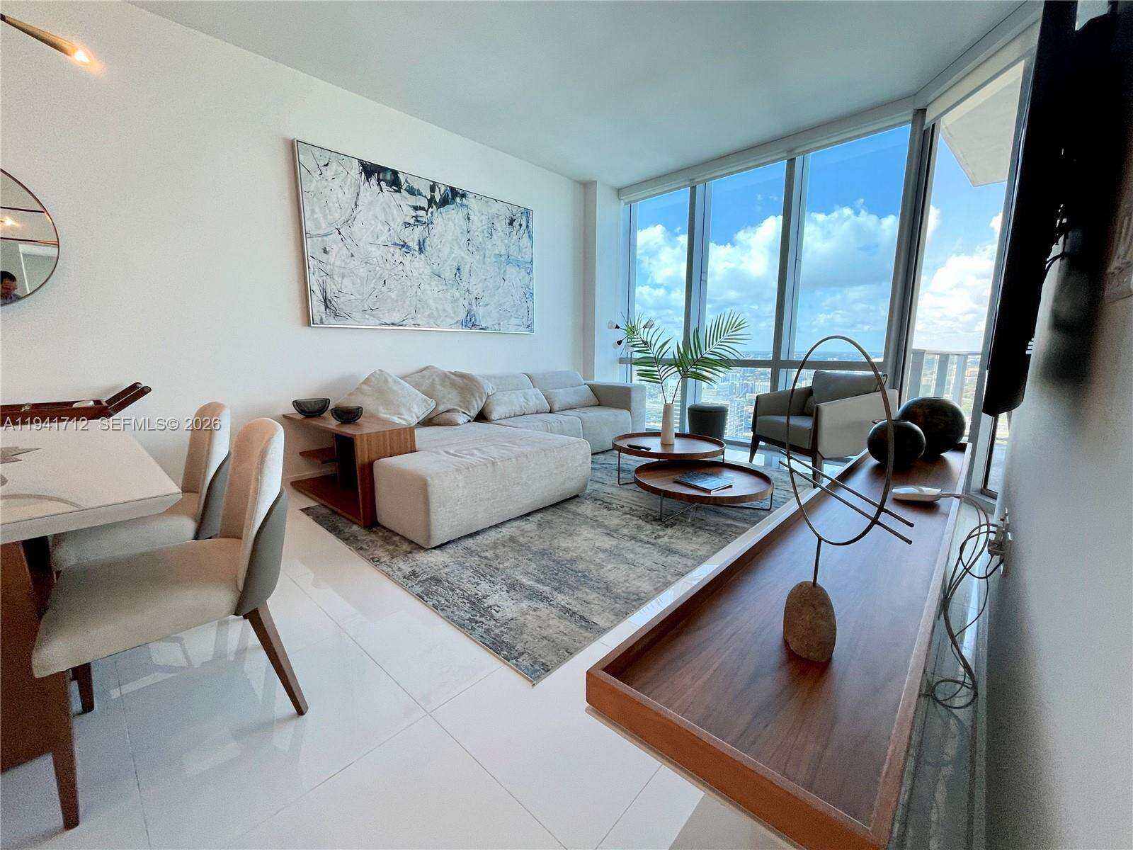 Paramount Miami Worldcenter at 851 1 Ave, Miami, FL 33132 - For Sale photo 3