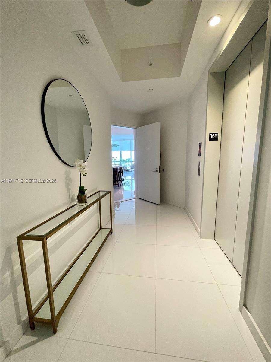 Paramount Miami Worldcenter at 851 1 Ave, Miami, FL 33132 - For Sale photo 25