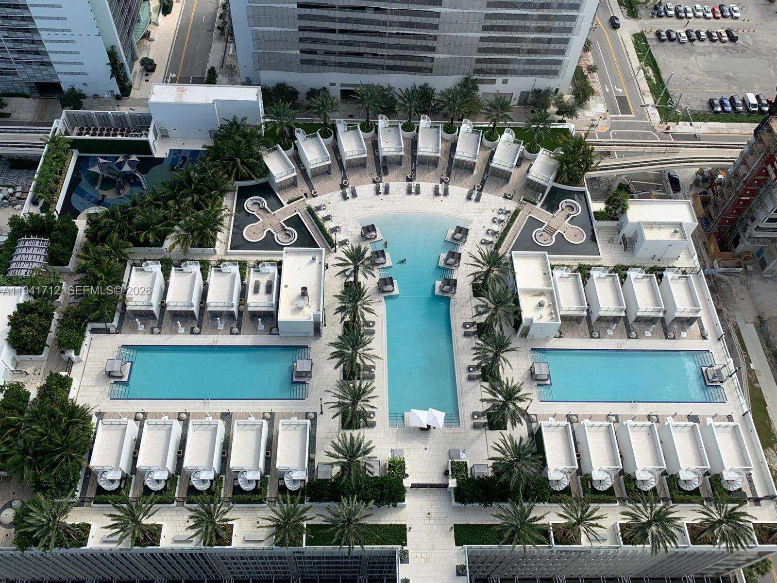 Paramount Miami Worldcenter at 851 1 Ave, Miami, FL 33132 - For Sale photo 26