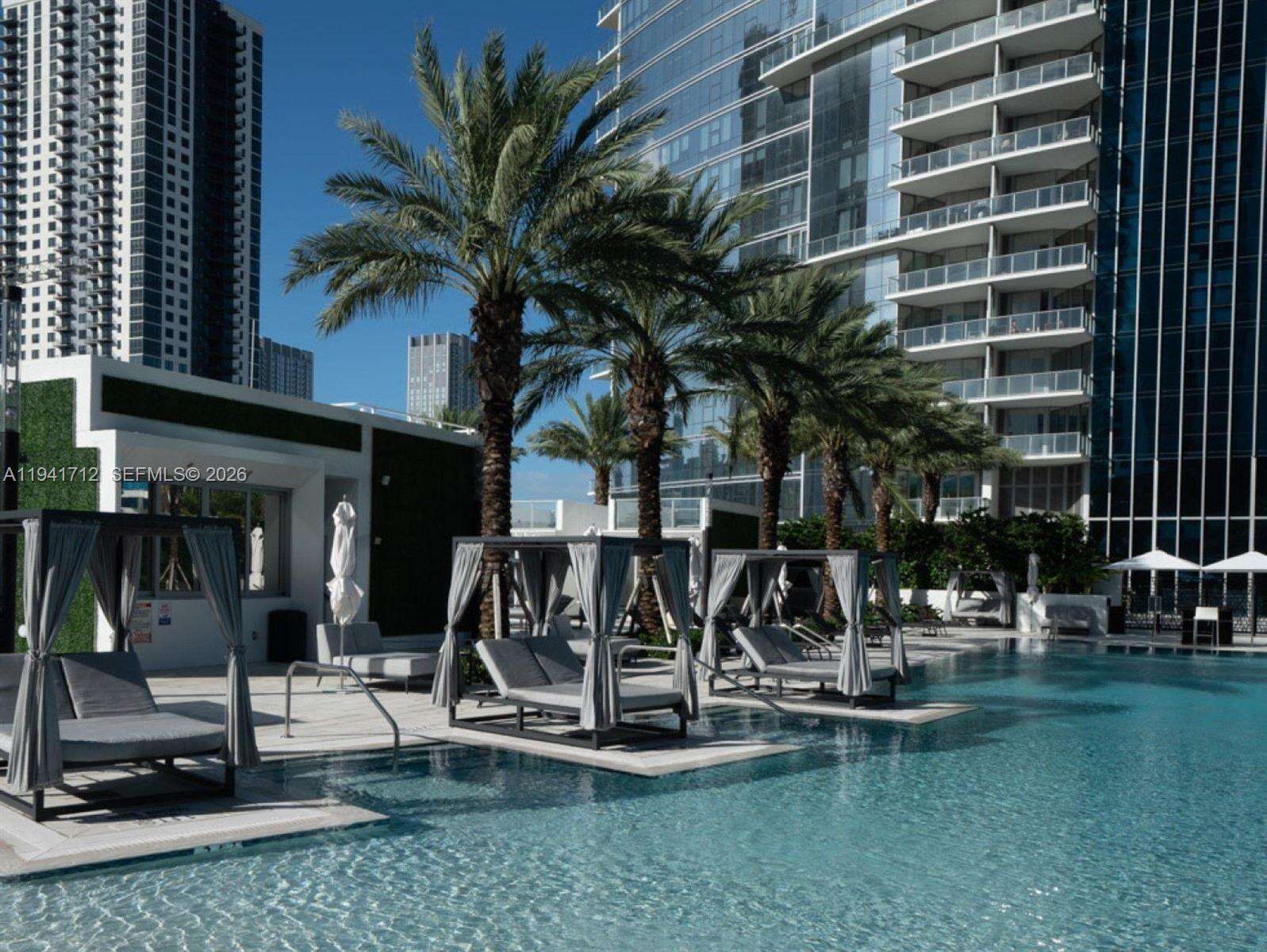 Paramount Miami Worldcenter at 851 1 Ave, Miami, FL 33132 - For Sale photo 35
