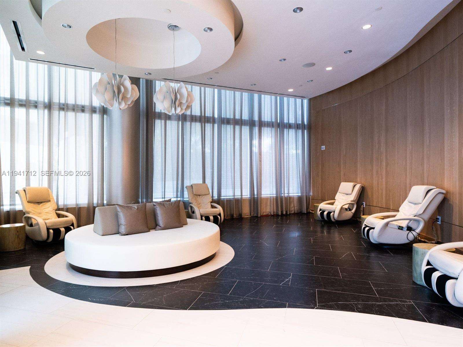 Paramount Miami Worldcenter at 851 1 Ave, Miami, FL 33132 - For Sale photo 40