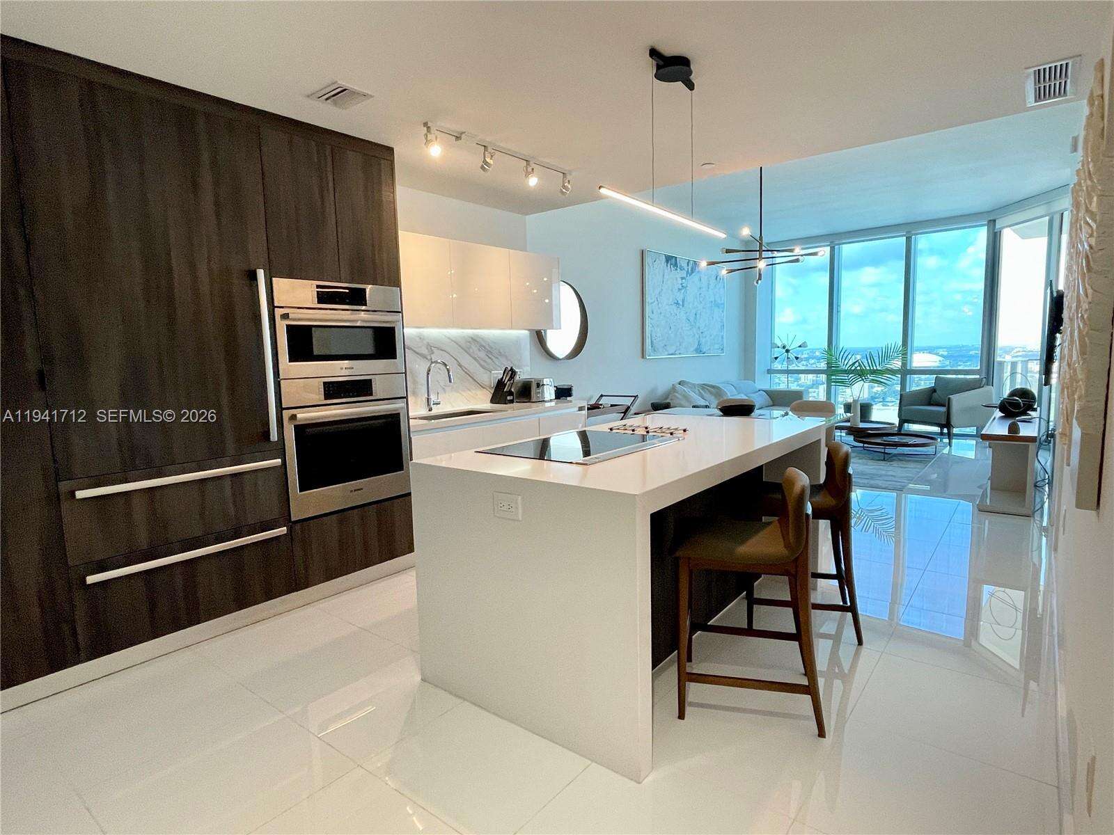 Paramount Miami Worldcenter at 851 1 Ave, Miami, FL 33132 - For Sale photo 6