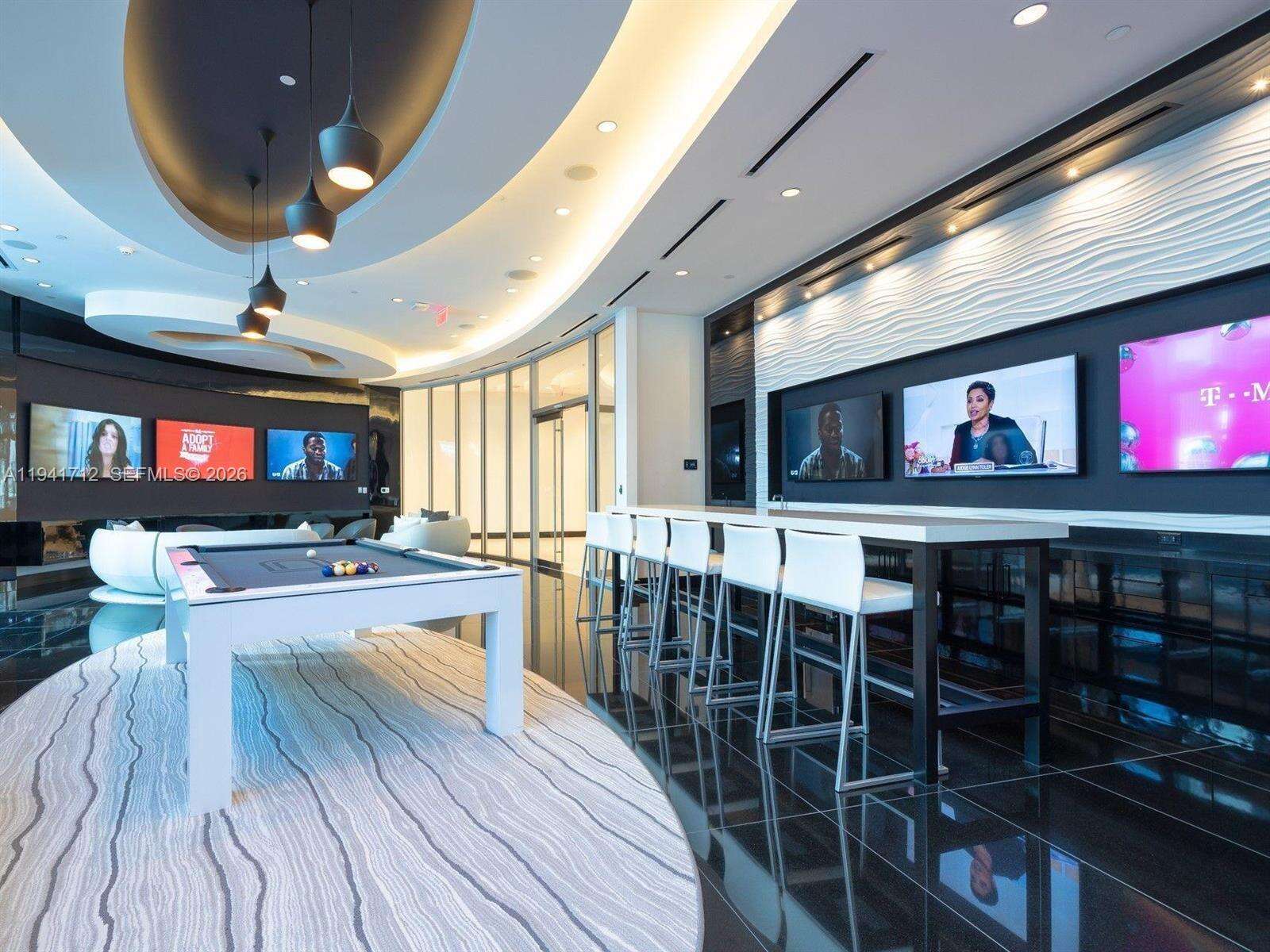 Paramount Miami Worldcenter at 851 1 Ave, Miami, FL 33132 - For Sale photo 52