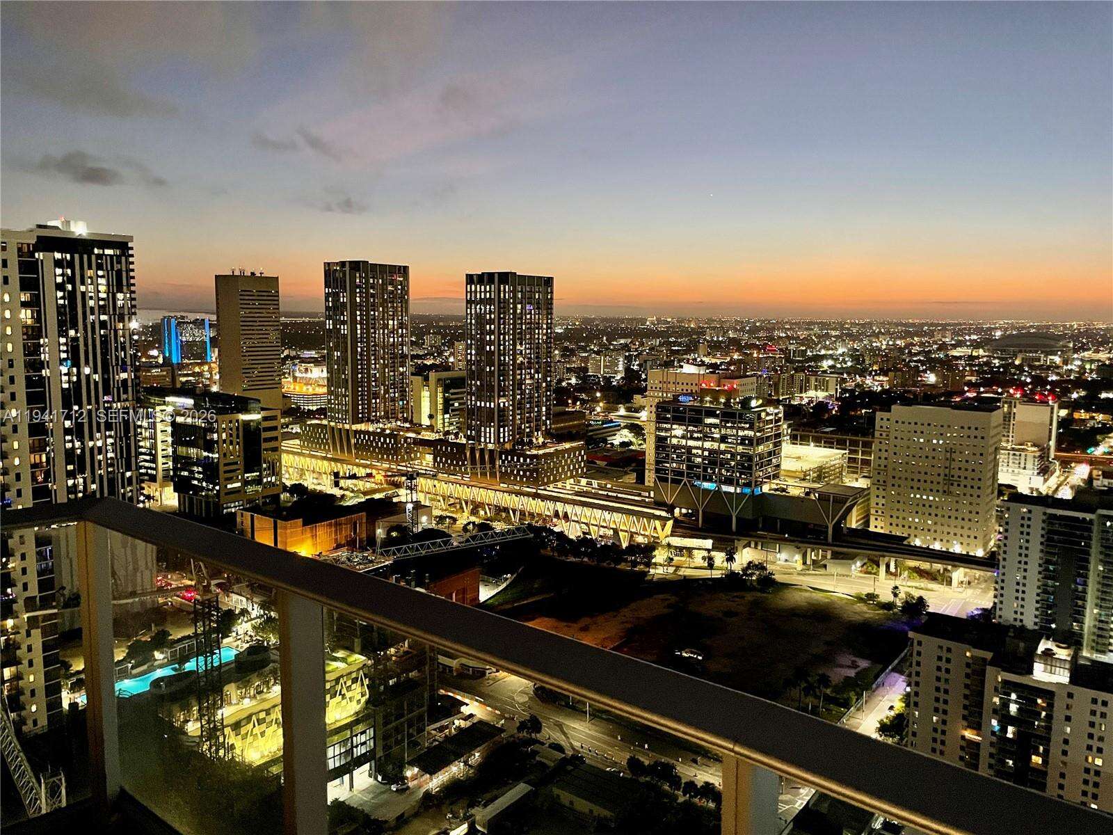 Paramount Miami Worldcenter at 851 1 Ave, Miami, FL 33132 - For Sale photo 67
