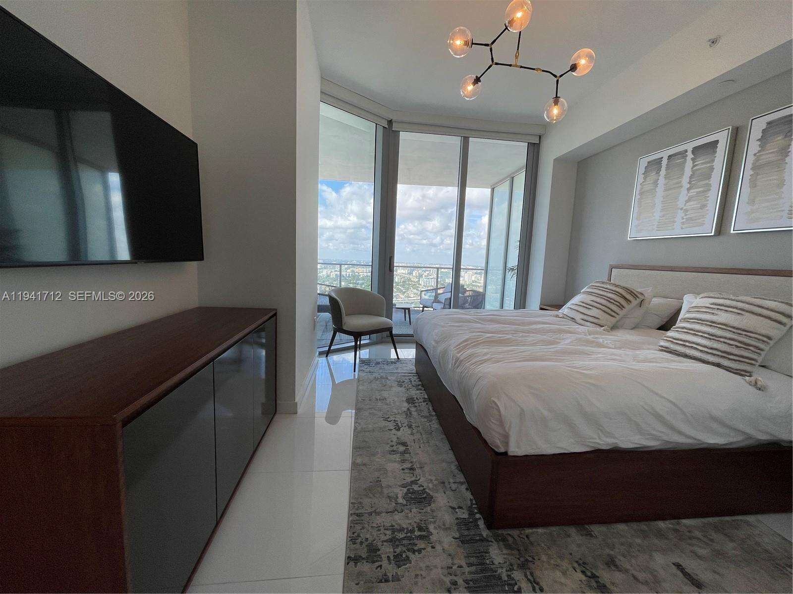 Paramount Miami Worldcenter at 851 1 Ave, Miami, FL 33132 - For Sale photo 9