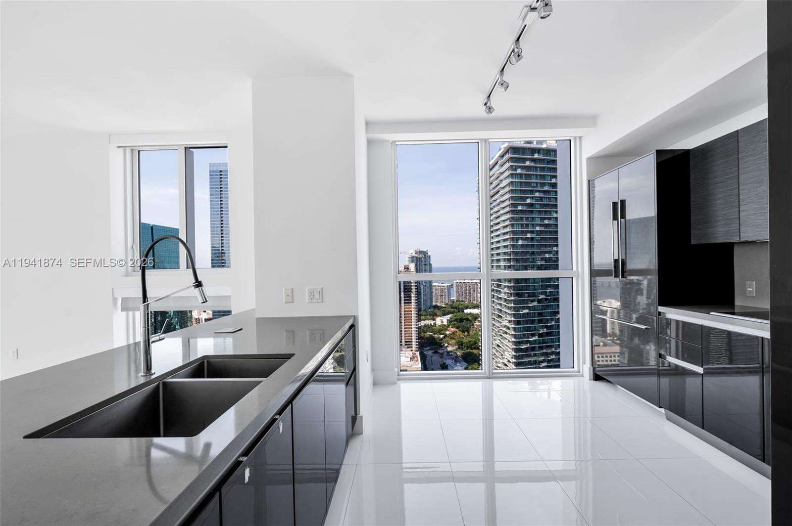 THE BOND 1080 BRICKELL - 1080 Brickell Ave, Miami, FL 33131 | Picture 4