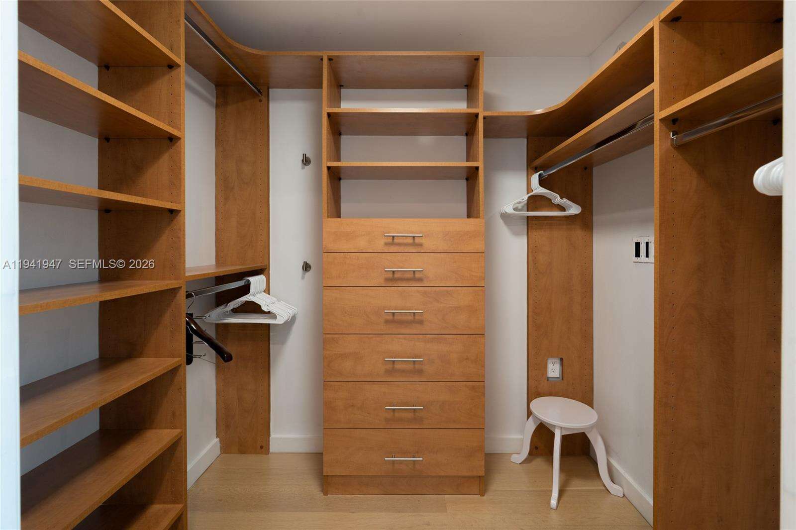 JADE BEACH - 17001 Collins Ave, Sunny Isles Beach, FL 33160 | Picture 13