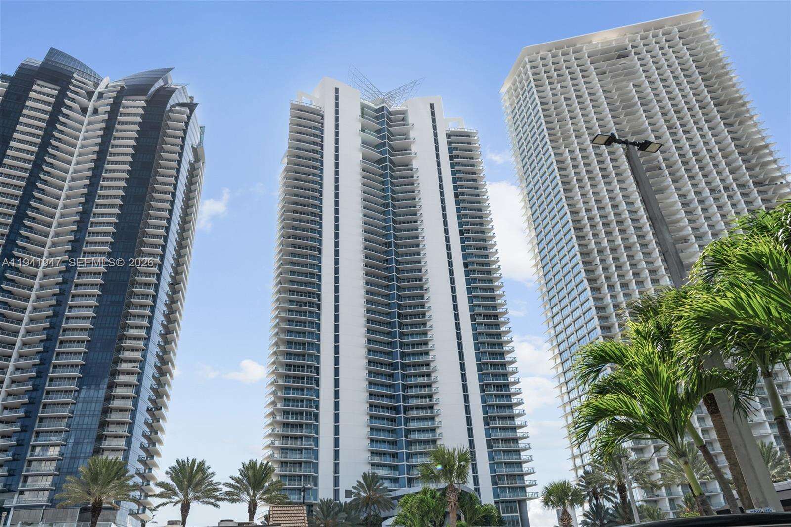 JADE BEACH - 17001 Collins Ave, Sunny Isles Beach, FL 33160 | Picture 32