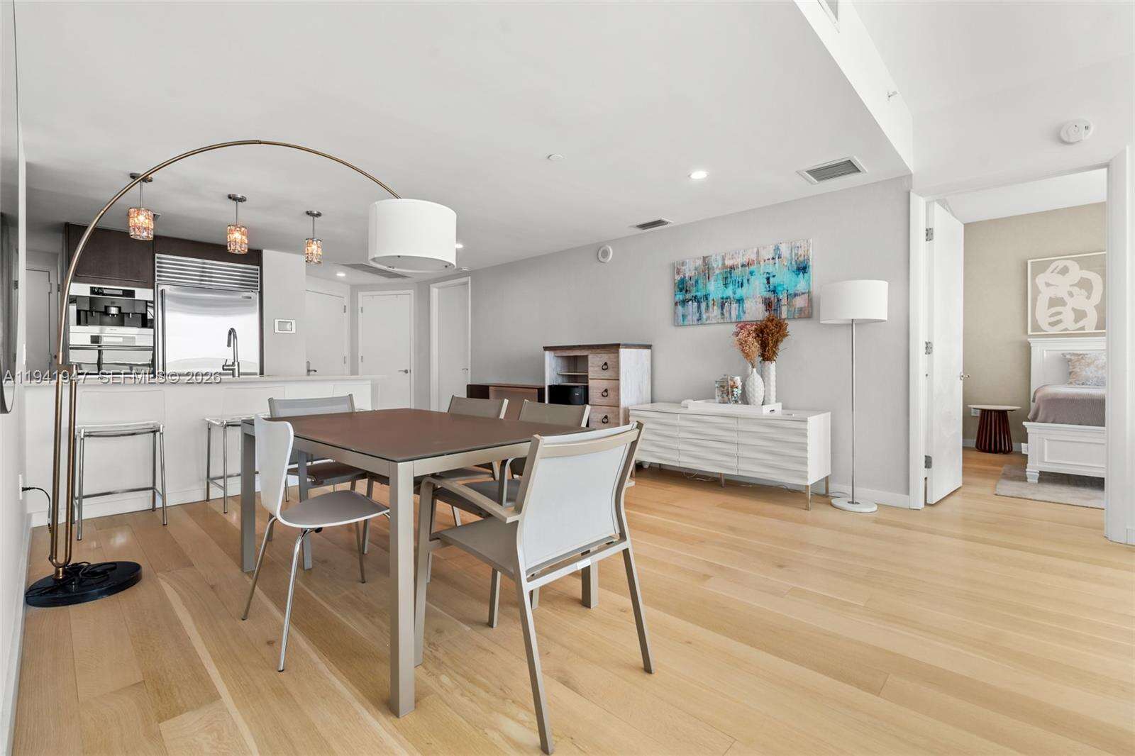 JADE BEACH - 17001 Collins Ave, Sunny Isles Beach, FL 33160 | Picture 5