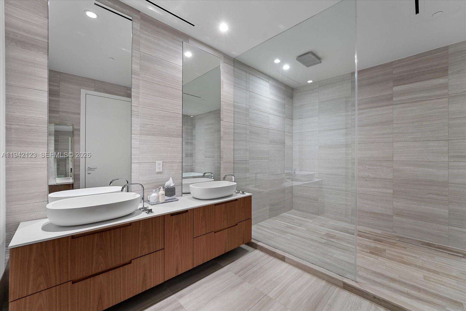 4701 NORTH MERIDIAN - 4701 Meridian Ave, Miami Beach, FL 33140 | Picture 28