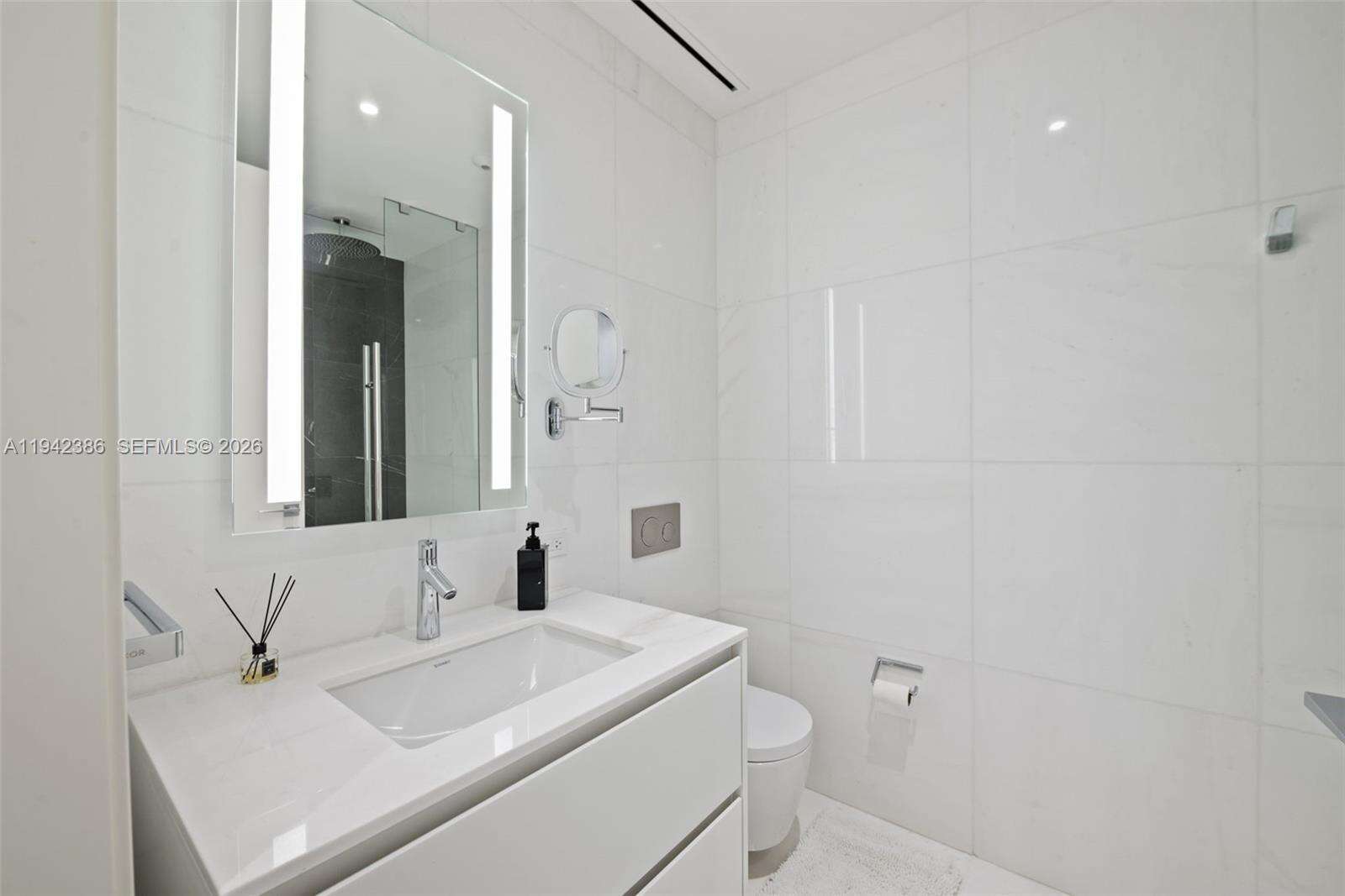 ASTON MARTIN RESIDENCES - 300 Biscayne Blvd Way, Miami, FL 33131 | Picture 24