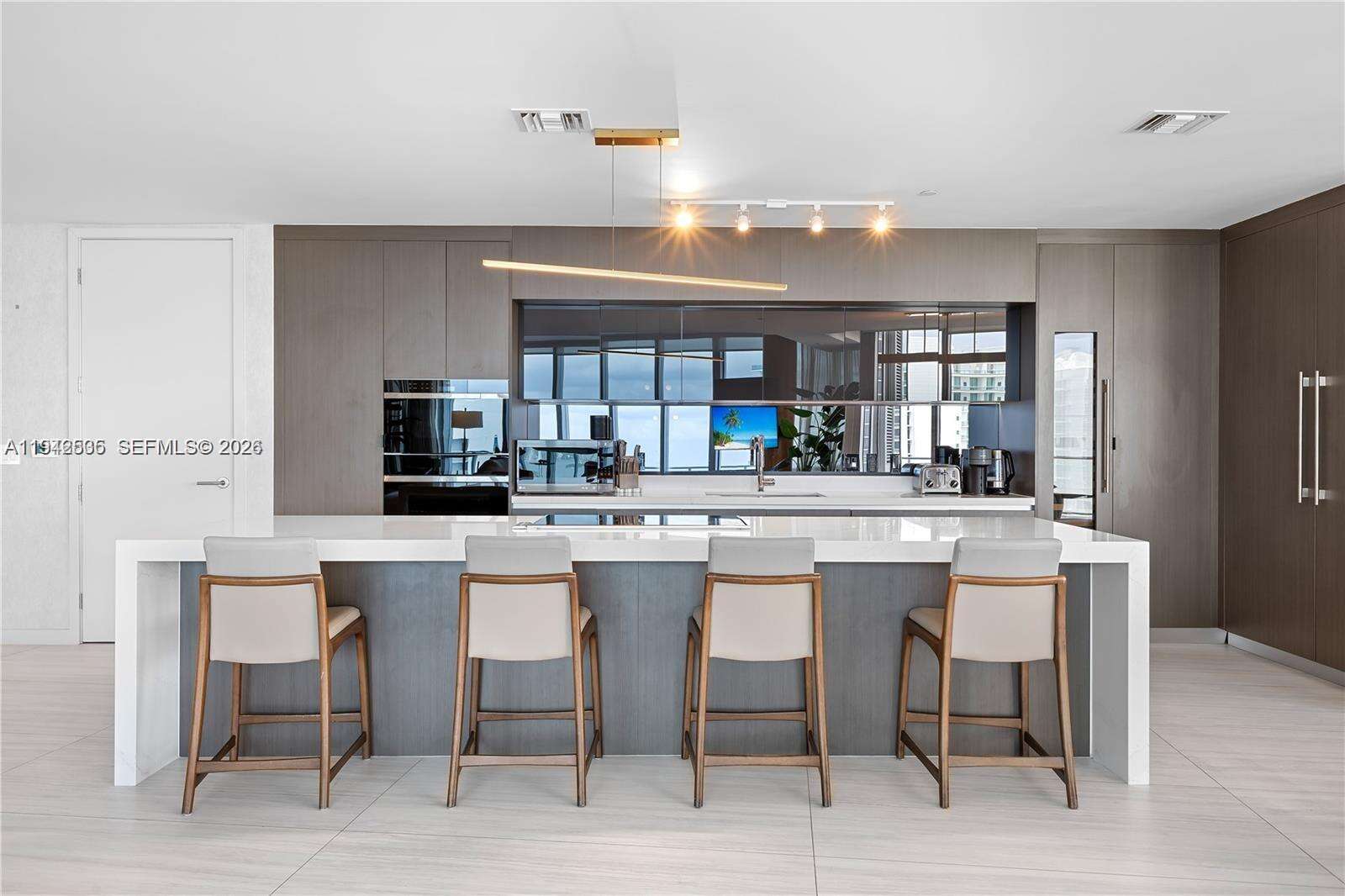 PARAMOUNT MIAMI WORLDCENTER - 851 1 Ave, Miami, FL 33132 | Picture 12