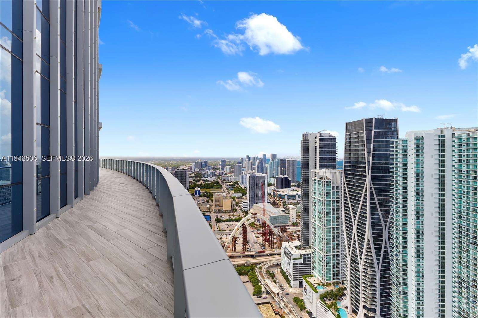 PARAMOUNT MIAMI WORLDCENTER - 851 1 Ave, Miami, FL 33132 | Picture 25
