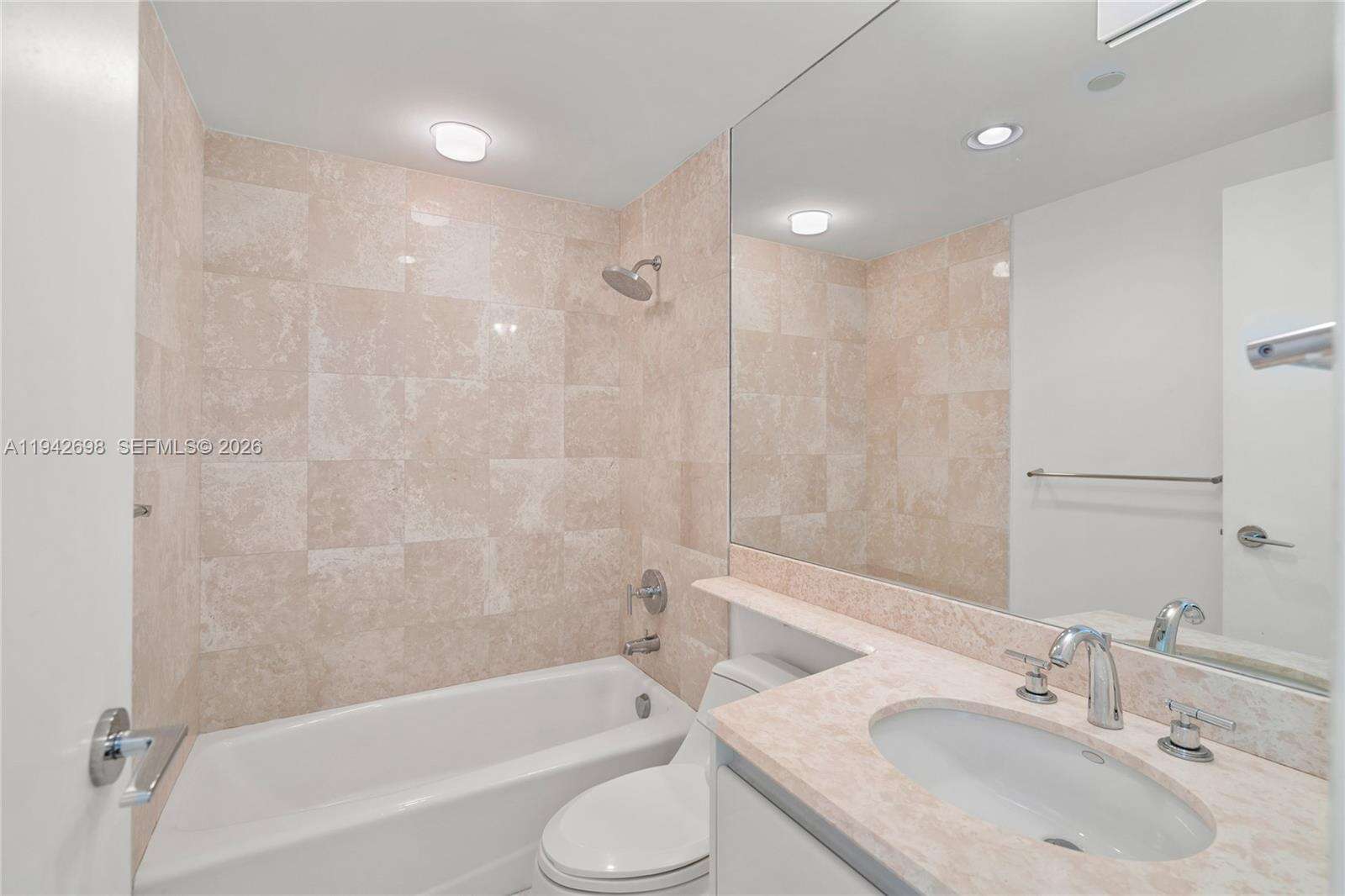 IL VILLAGGIO ON SOUTH BEACH - 1455 Ocean Dr, Miami Beach, FL 33139 | Picture 57