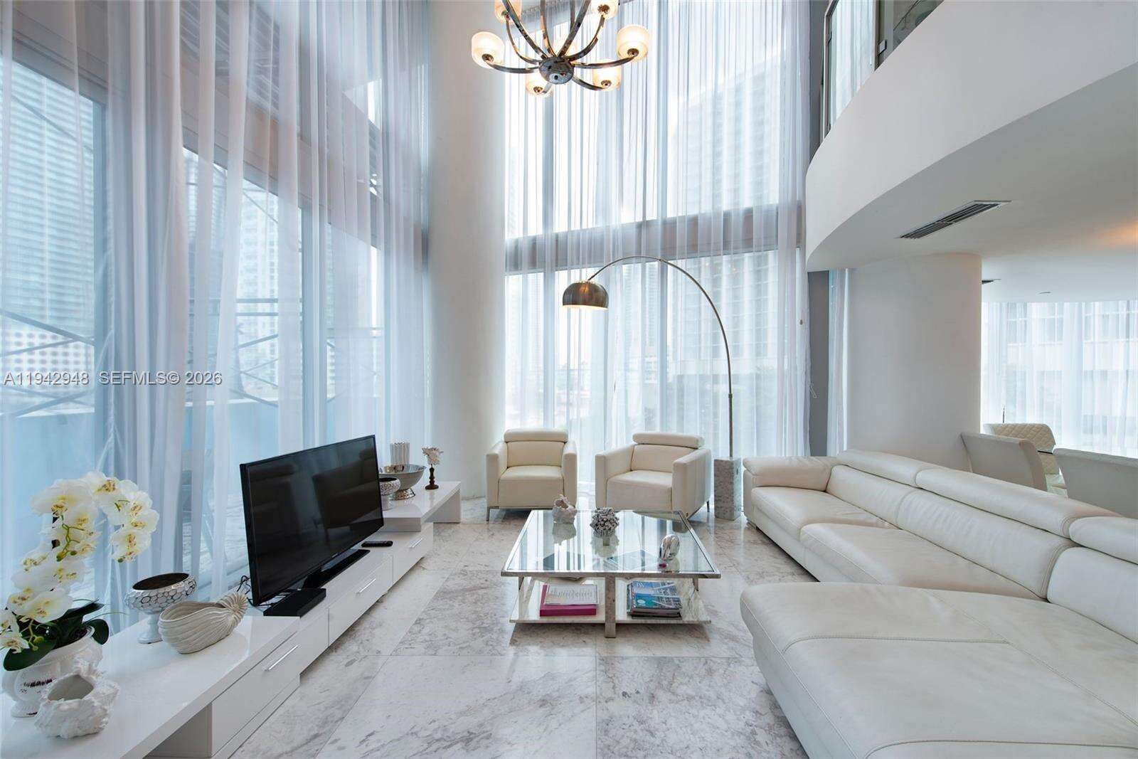 EPIC WEST - 200 Biscayne Blvd Way, Miami, FL 33131 | Picture 3