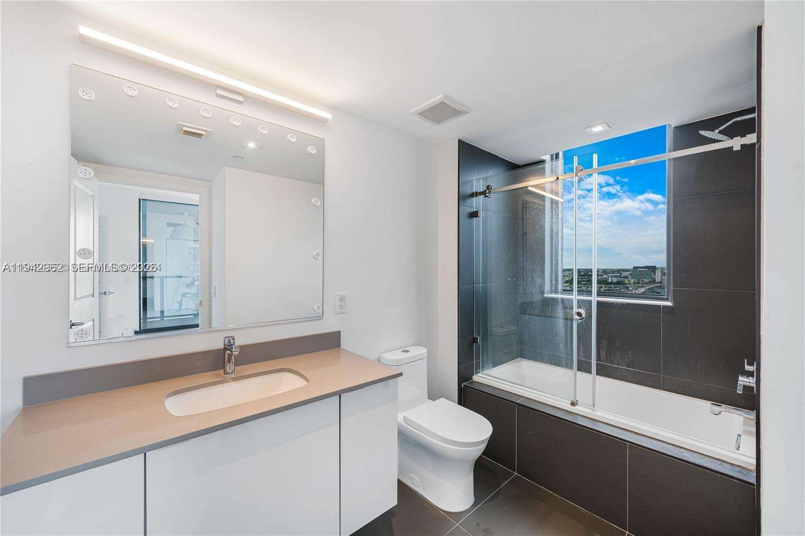 Canvas at 1600 1 Ave, Miami, FL 33132 - For Sale photo 13