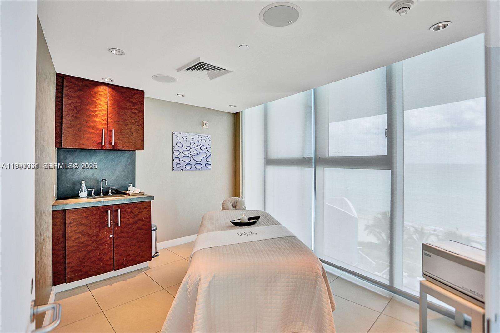 JADE BEACH - 17001 Collins Ave, Sunny Isles Beach, FL 33160 | Picture 24