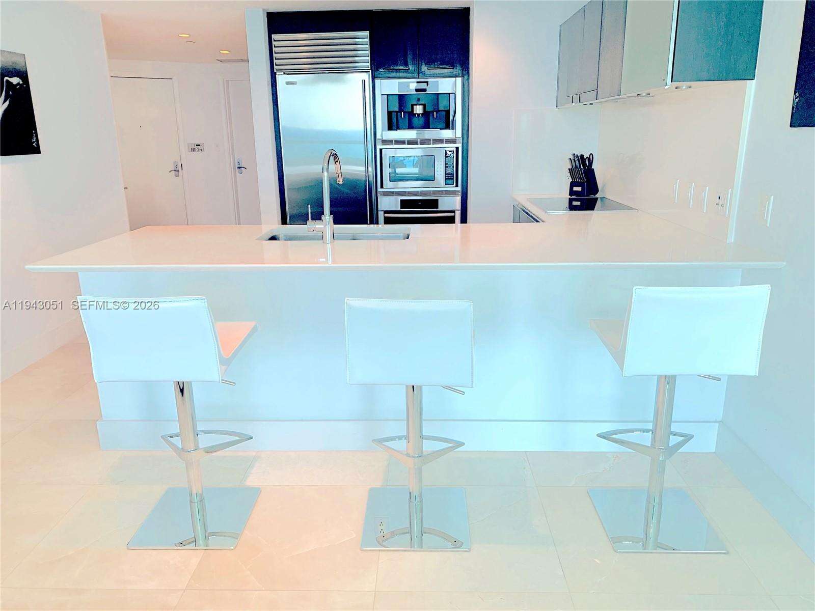 JADE BEACH - 17001 Collins Ave, Sunny Isles Beach, FL 33160 | Picture 8