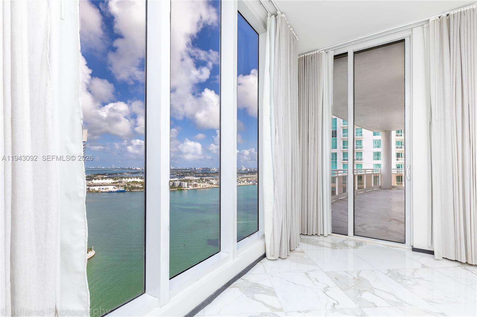 CARBONELL - 901 Brickell Key Blvd, Miami, FL 33131 | Picture 11