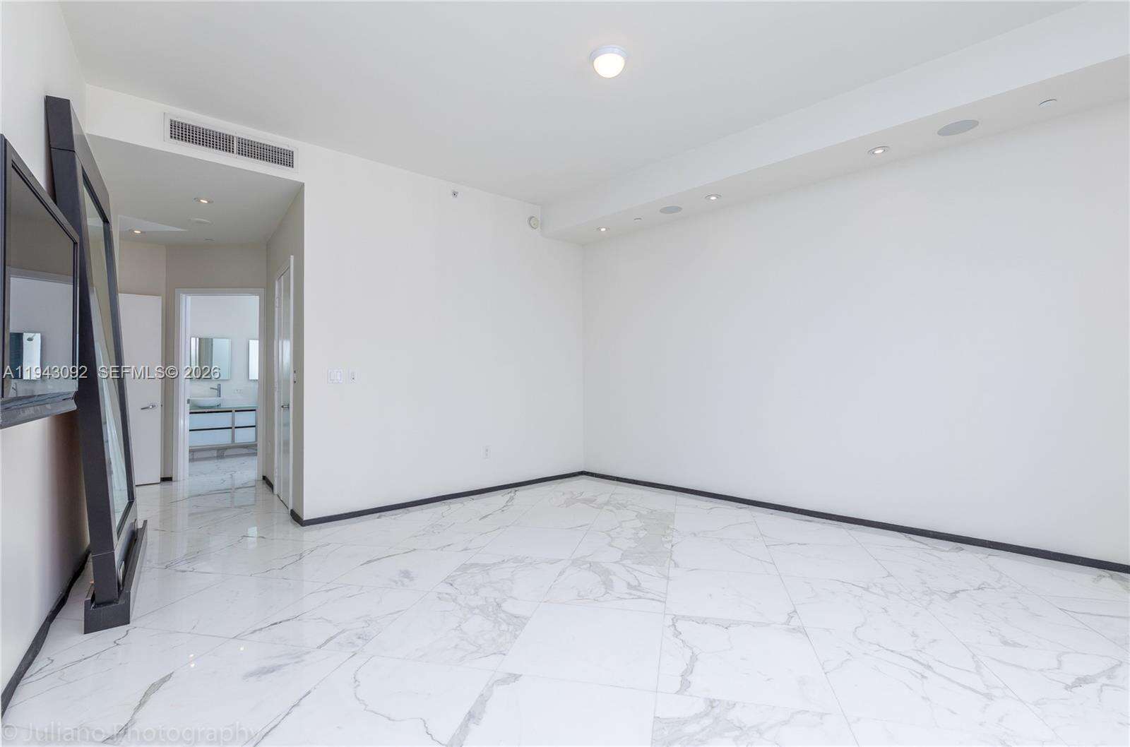 CARBONELL - 901 Brickell Key Blvd, Miami, FL 33131 | Picture 12