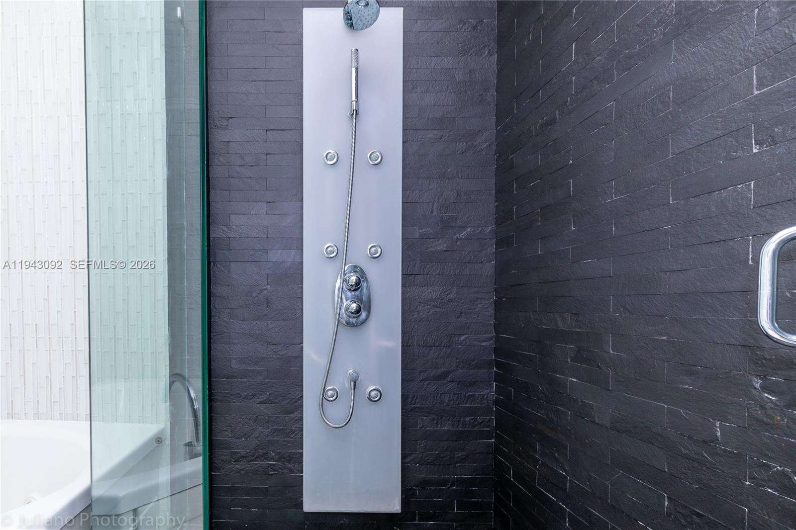 CARBONELL - 901 Brickell Key Blvd, Miami, FL 33131 | Picture 15