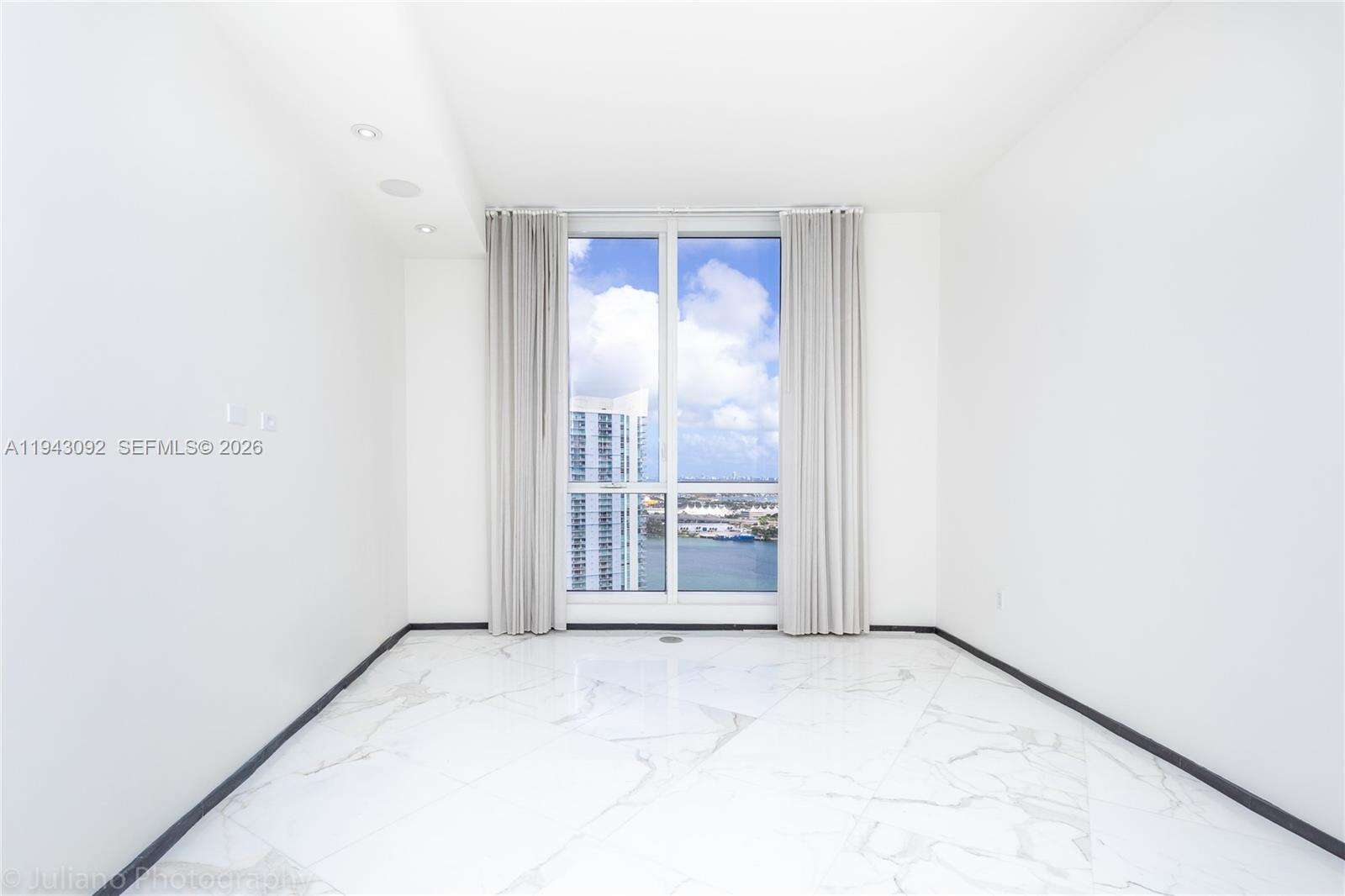 CARBONELL - 901 Brickell Key Blvd, Miami, FL 33131 | Picture 16