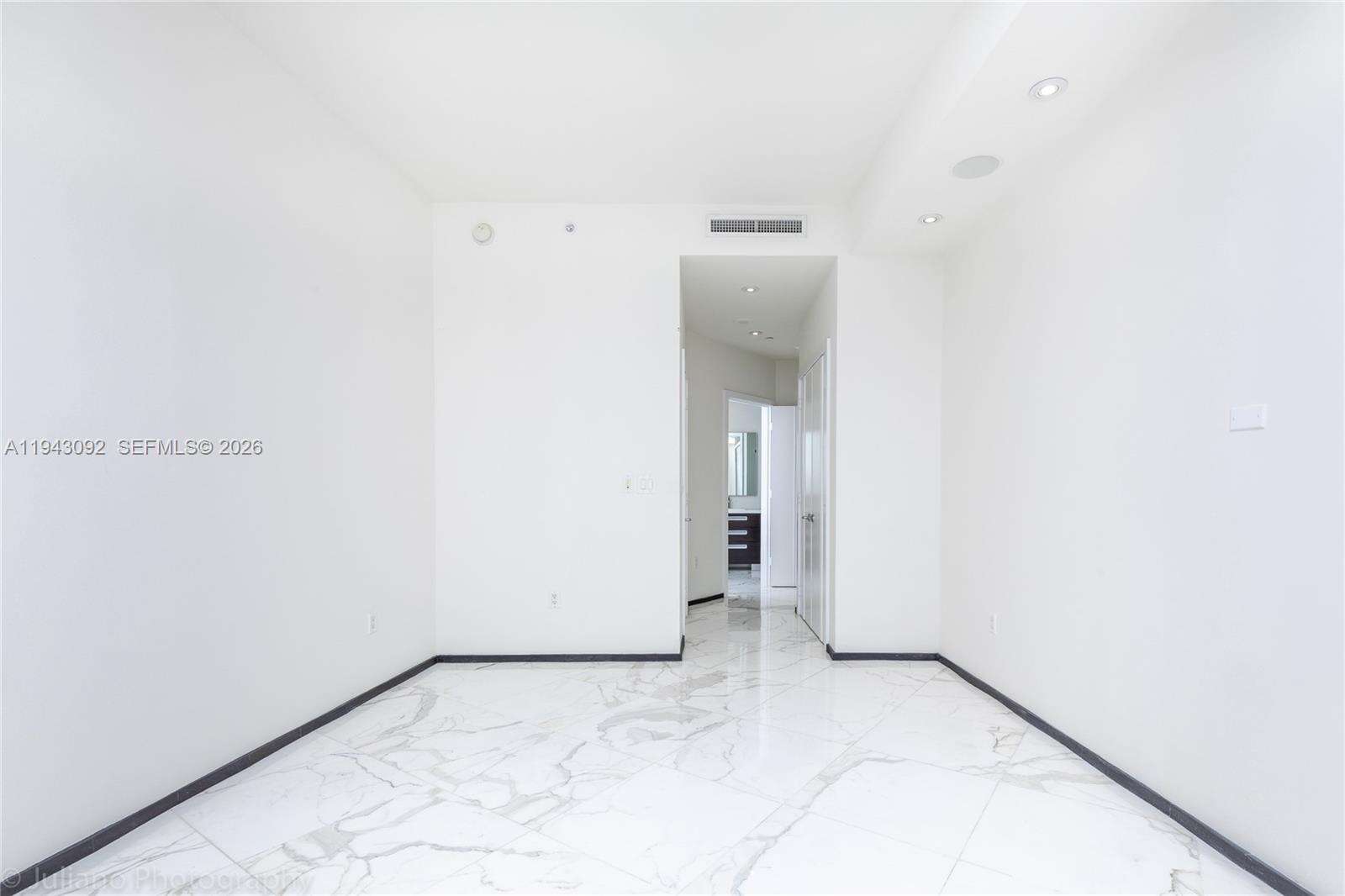CARBONELL - 901 Brickell Key Blvd, Miami, FL 33131 | Picture 19