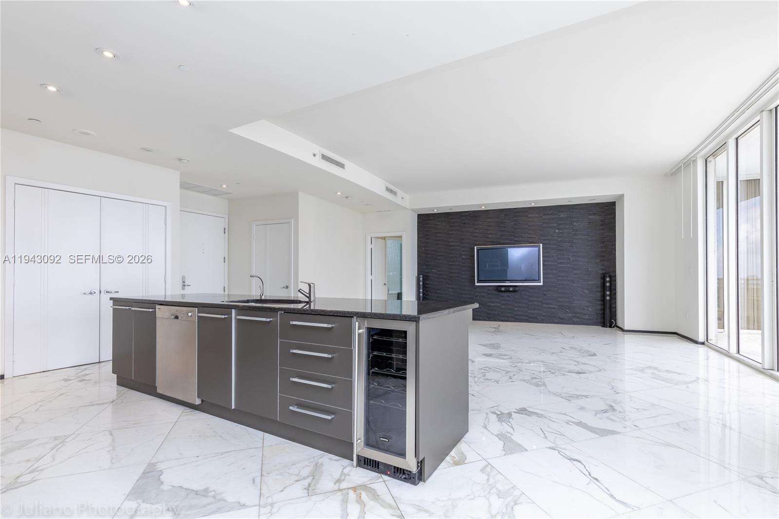 CARBONELL - 901 Brickell Key Blvd, Miami, FL 33131 | Picture 6