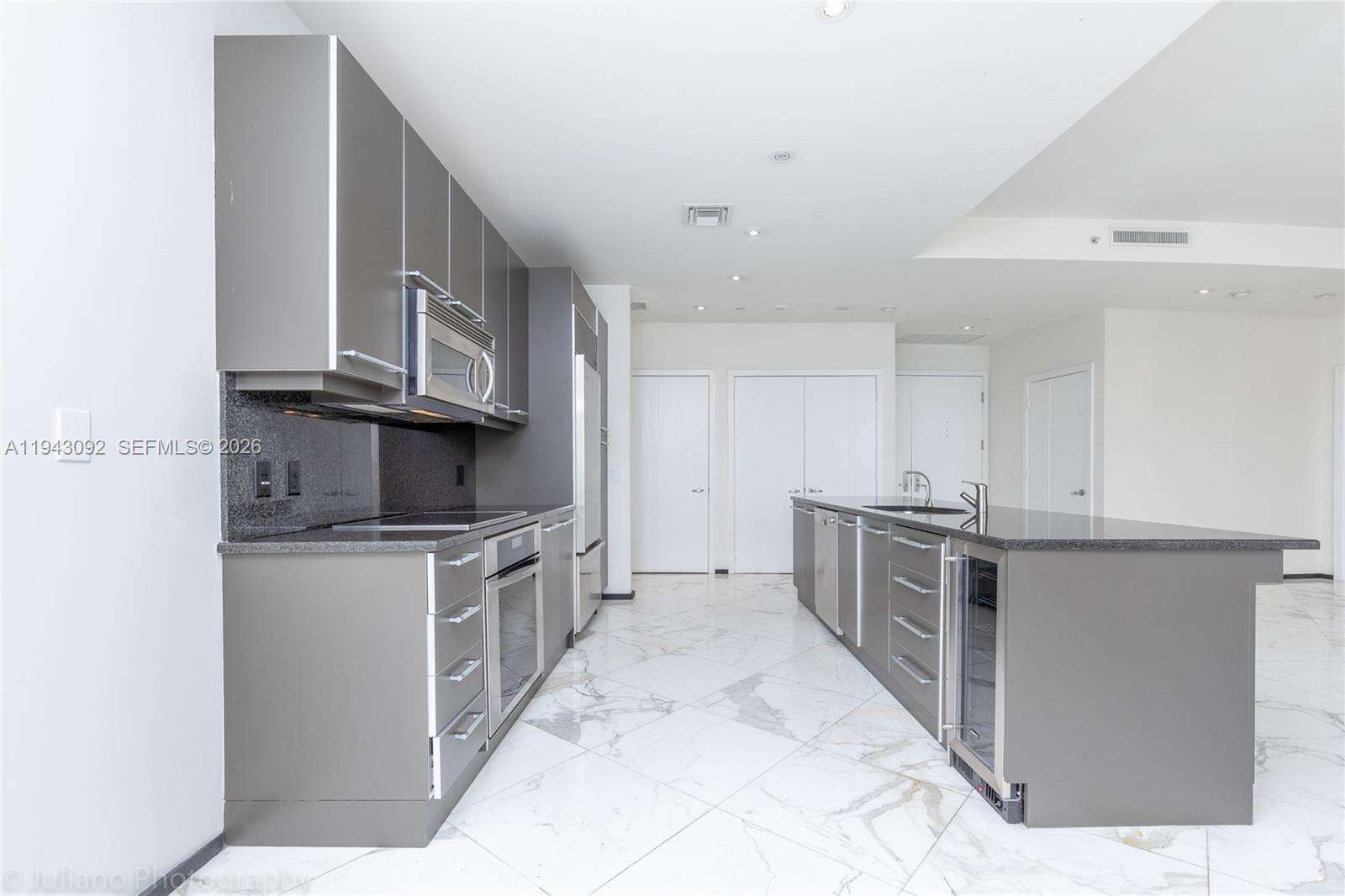 CARBONELL - 901 Brickell Key Blvd, Miami, FL 33131 | Picture 7