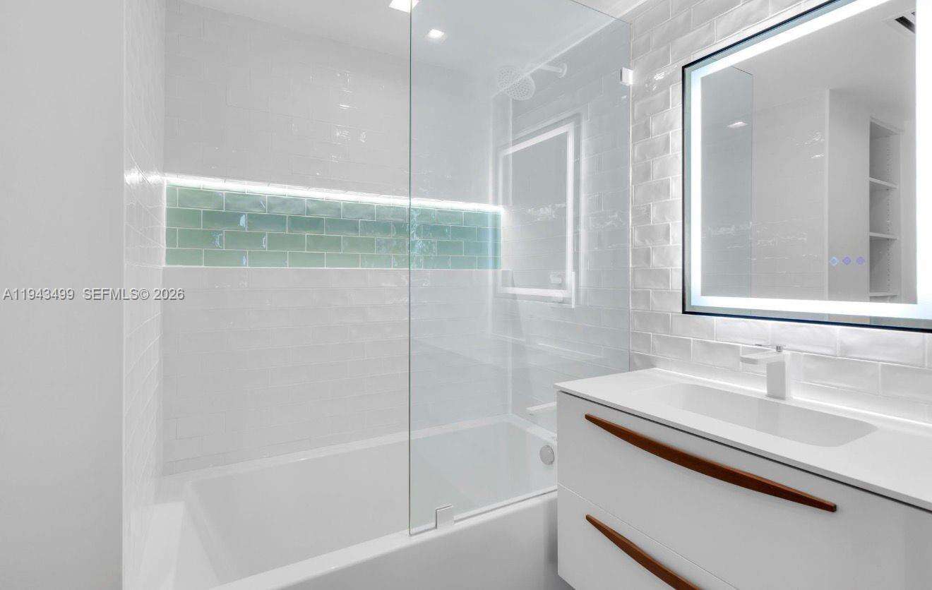 THE WAVERLY AT SOUTH BEACH - 1330 W Ave, Miami Beach, FL 33139 | Picture 18